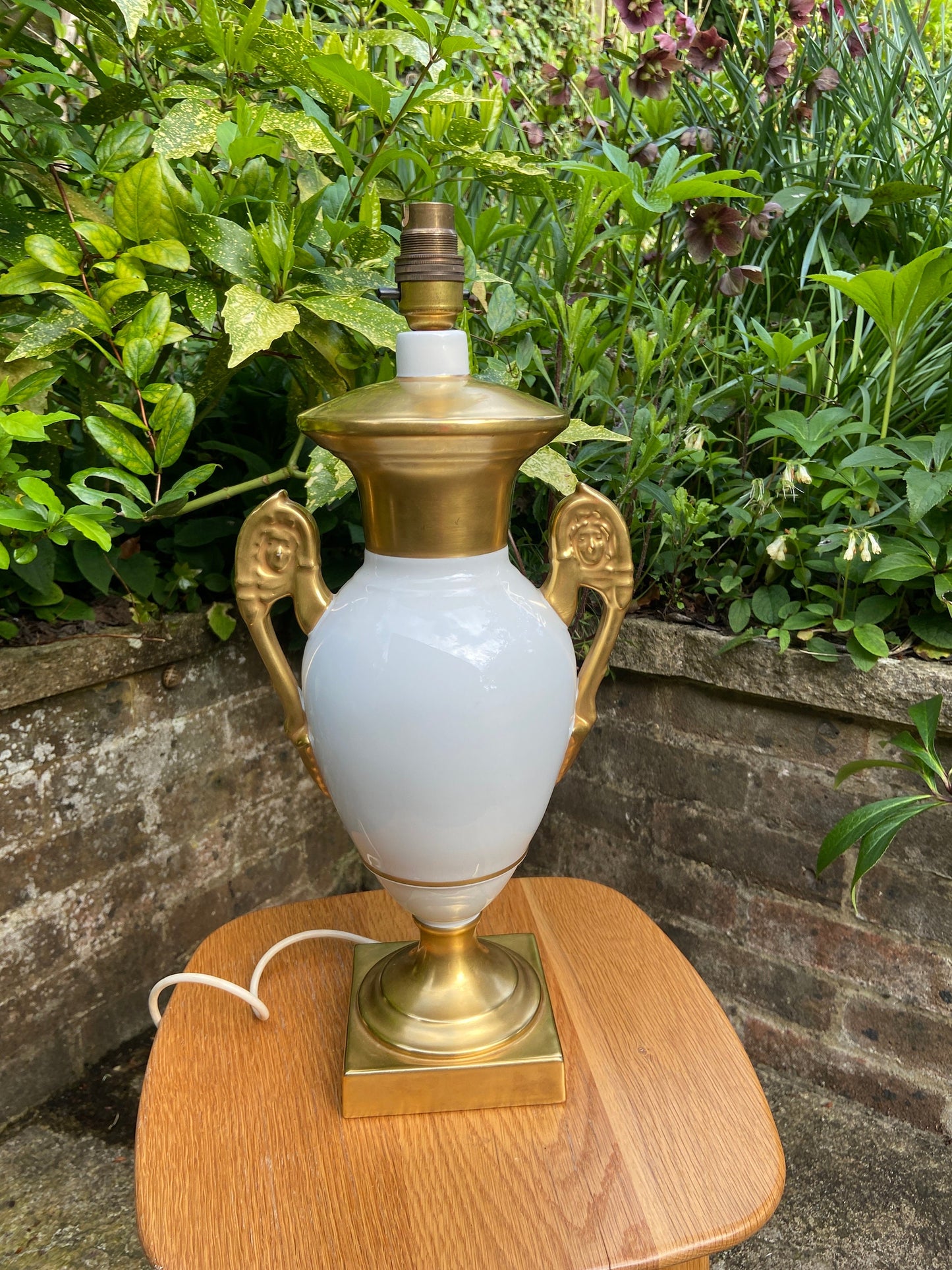 Stunning Vintage White and Gold Ceramic Table Lamp in an Ancient Urn style. Excellent condition. Working Lamp. Made in Portugal