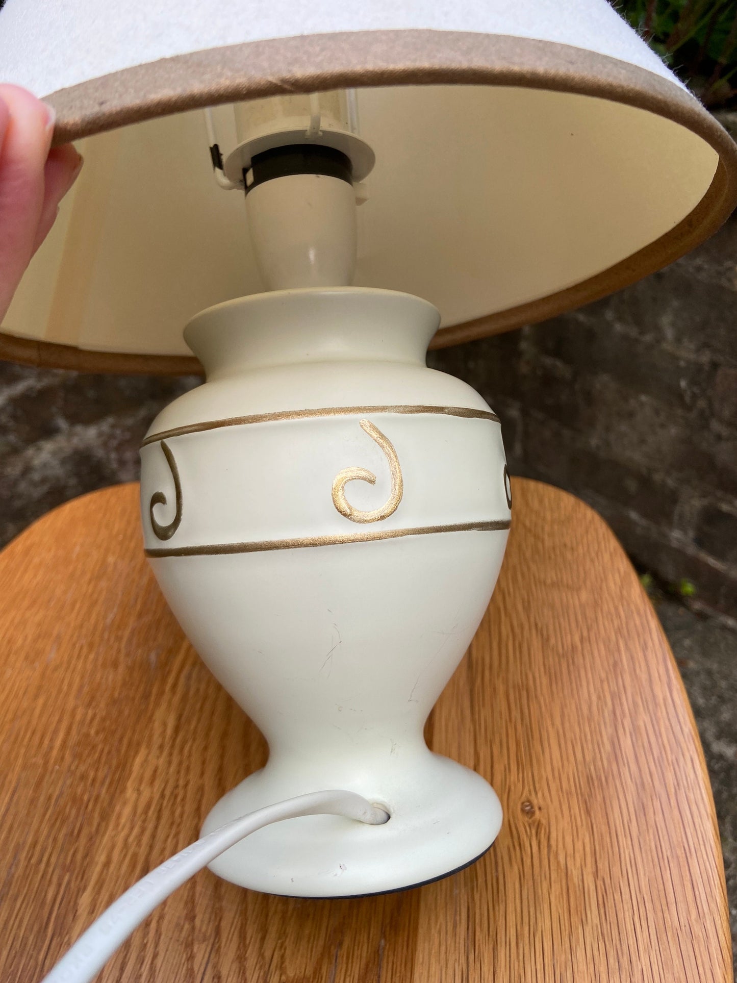Pretty vintage ceramic china table lamp with gold detail and matching shade - working vintage lamp