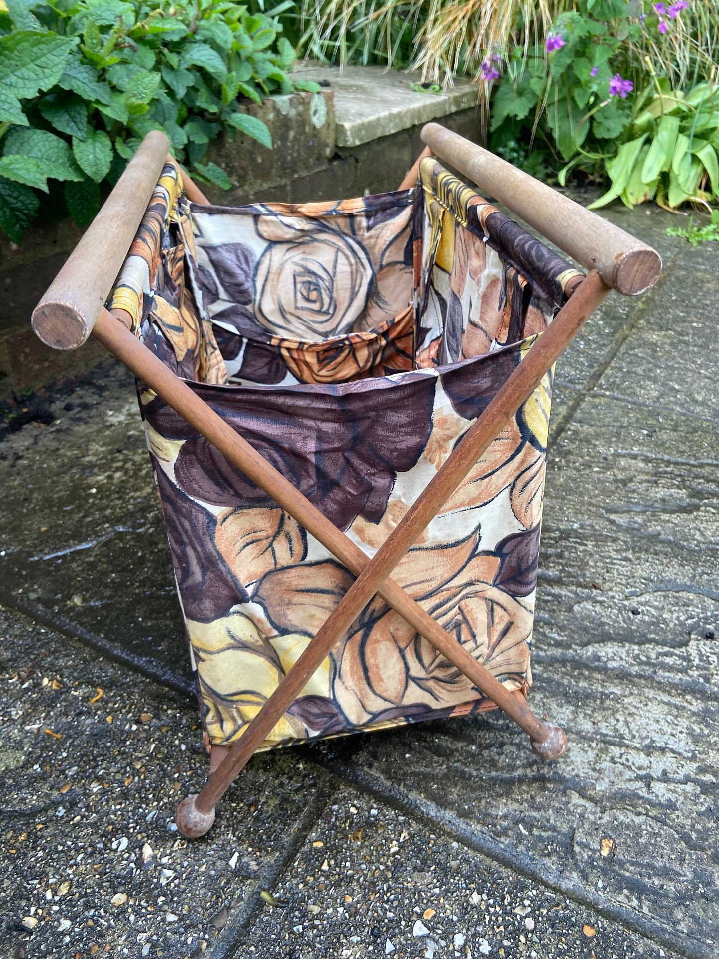 Retro knitting basket, sewing basket, storage basket - fabulous bold bright rose covered material, on classic wooden frame with round feet