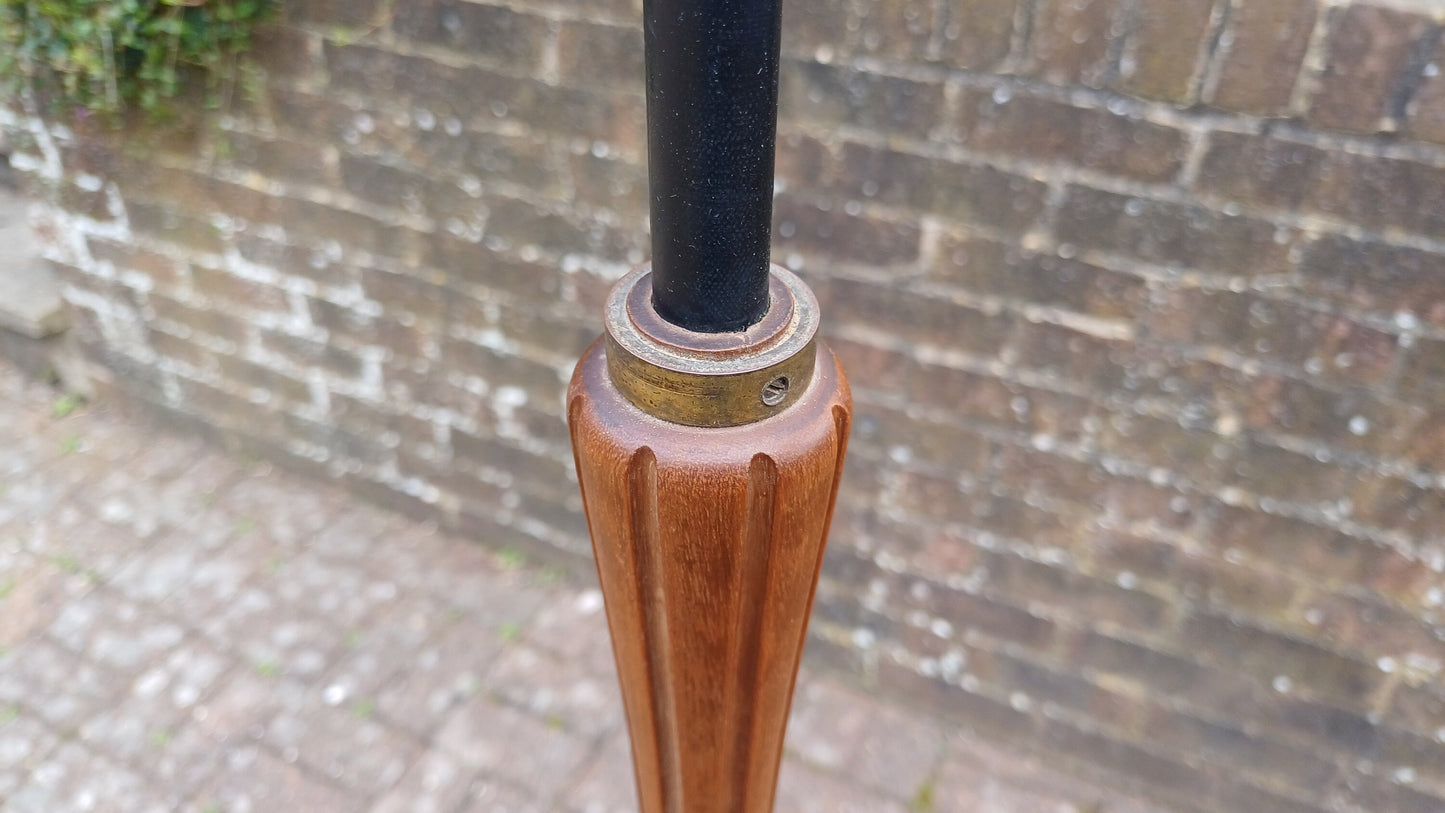 Superb Vintage Retro Metal and Wood Standard Lamp