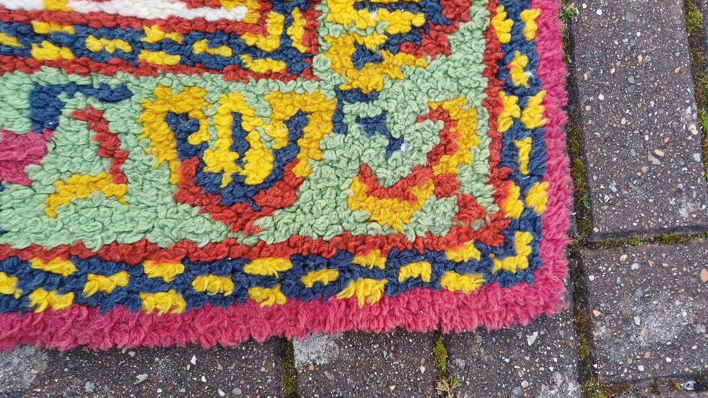 Large Vintage Woollen Red Pattern Woven Decorative Vintage Rug 70s or 80s