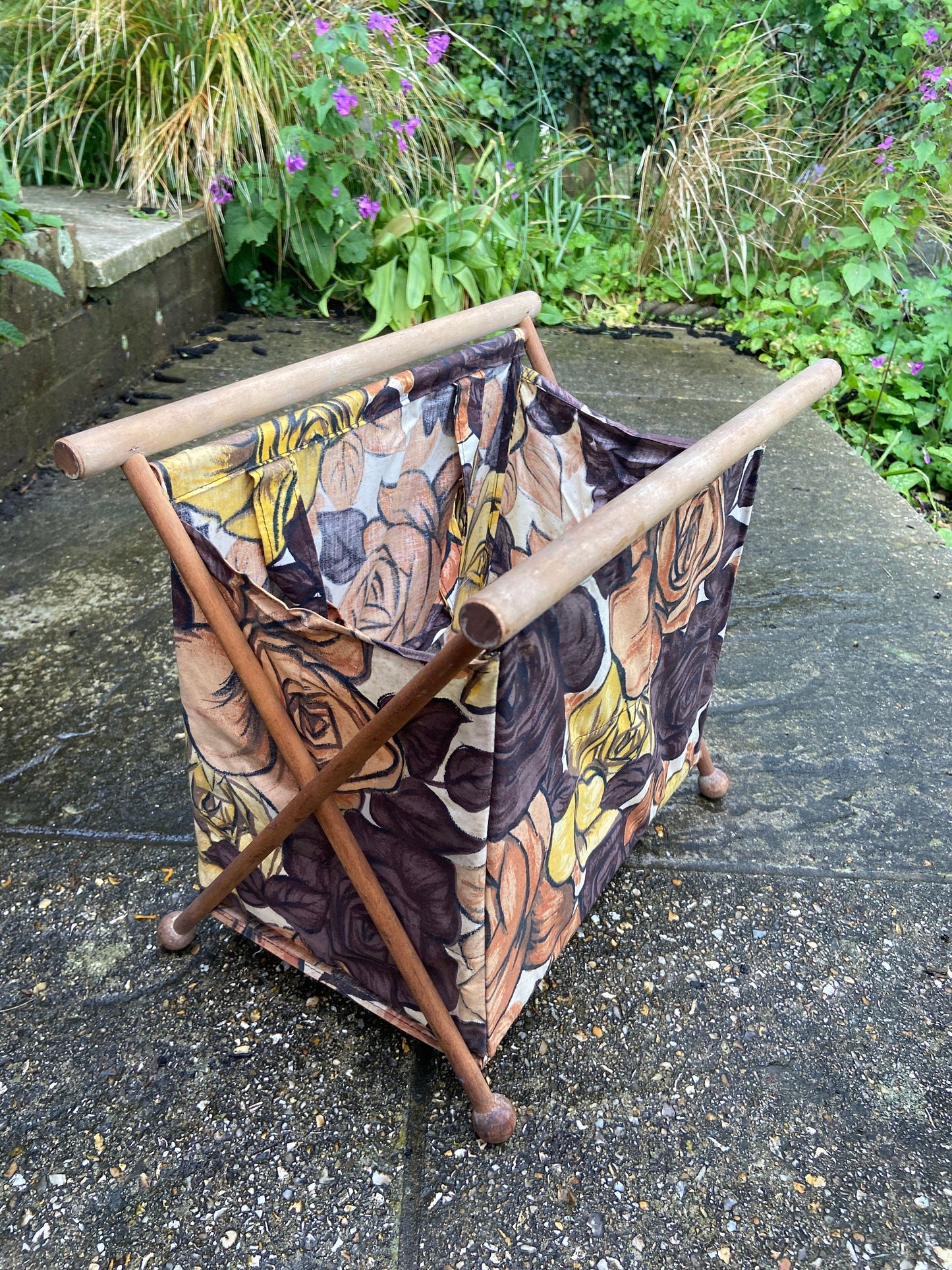 Retro knitting basket, sewing basket, storage basket - fabulous bold bright rose covered material, on classic wooden frame with round feet