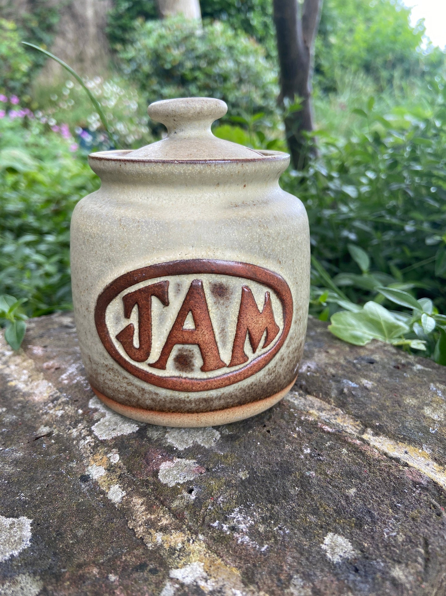 Fantastic little pair of retro stoneware, pottery, storage jars with lids for honey and jam pots, vgc