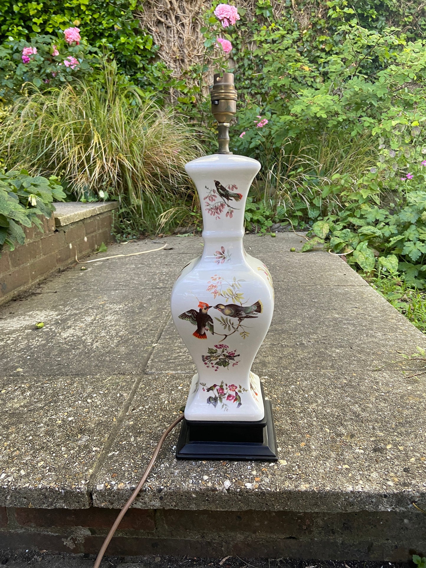 Tall attractive ceramic lamp decorated with birds - vintage table lamp white with painted birds, working condition