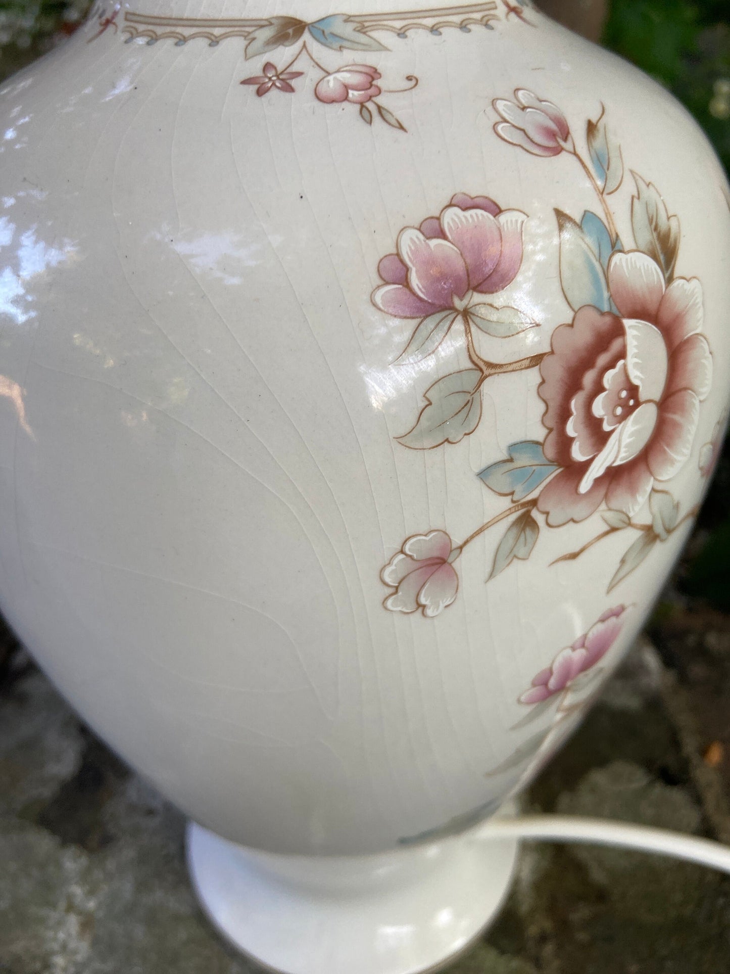 Vintage M&S St Michael's 1980s ceramic lamp with rose and blossom detail - working condition