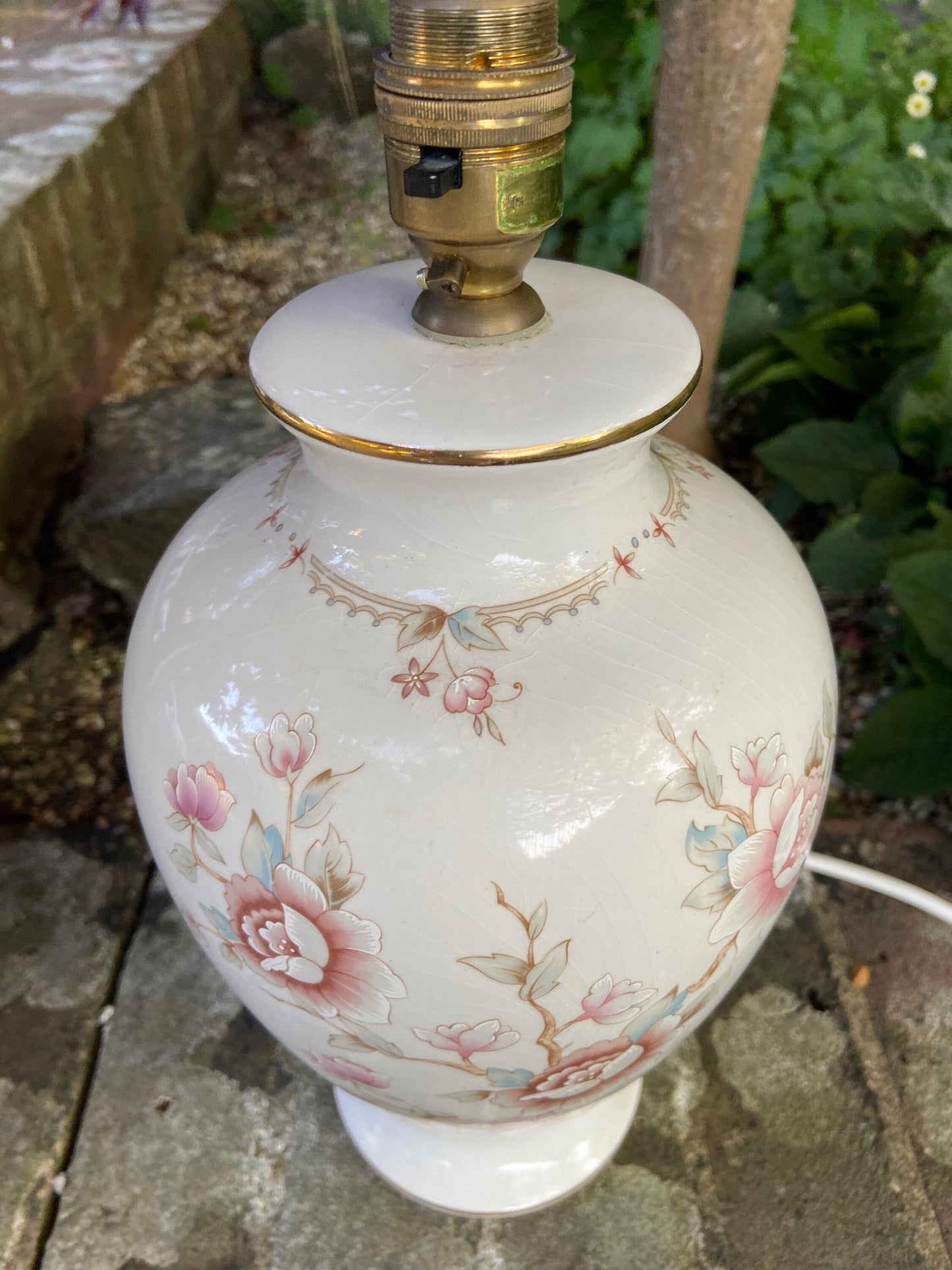 Vintage M&S St Michael's 1980s ceramic lamp with rose and blossom detail - working condition