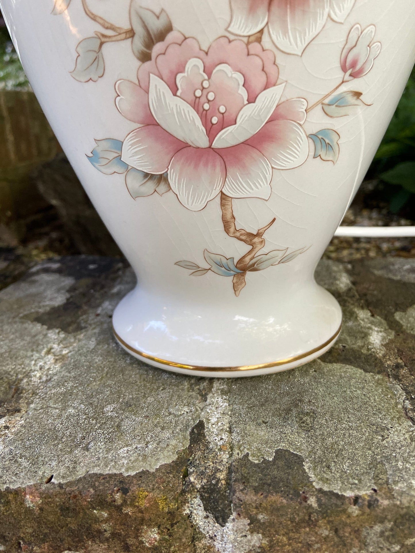 Vintage M&S St Michael's 1980s ceramic lamp with rose and blossom detail - working condition