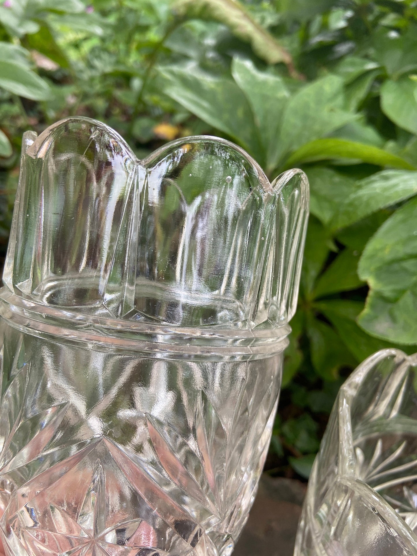 Vintage pair of glass flower vases - good medium size - great for flowers or display, vgc, crystal glass vases