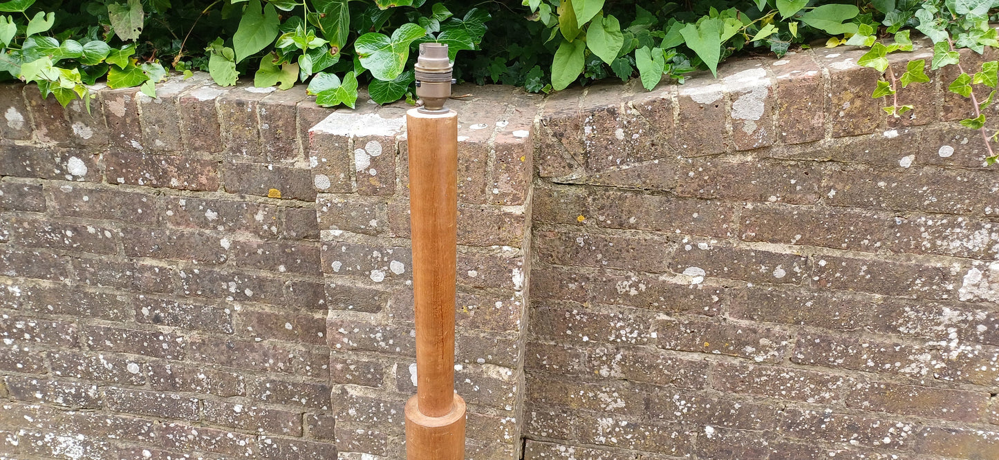 Vintage Art Deco 30s Wooden Turned Standard Lamp. Working.