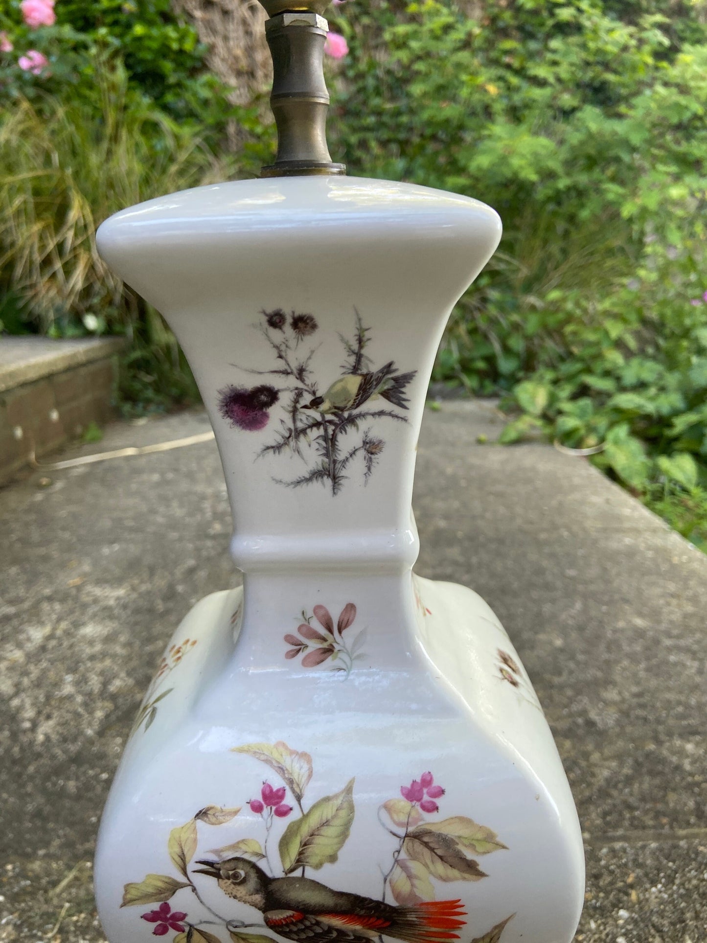 Tall attractive ceramic lamp decorated with birds - vintage table lamp white with painted birds, working condition