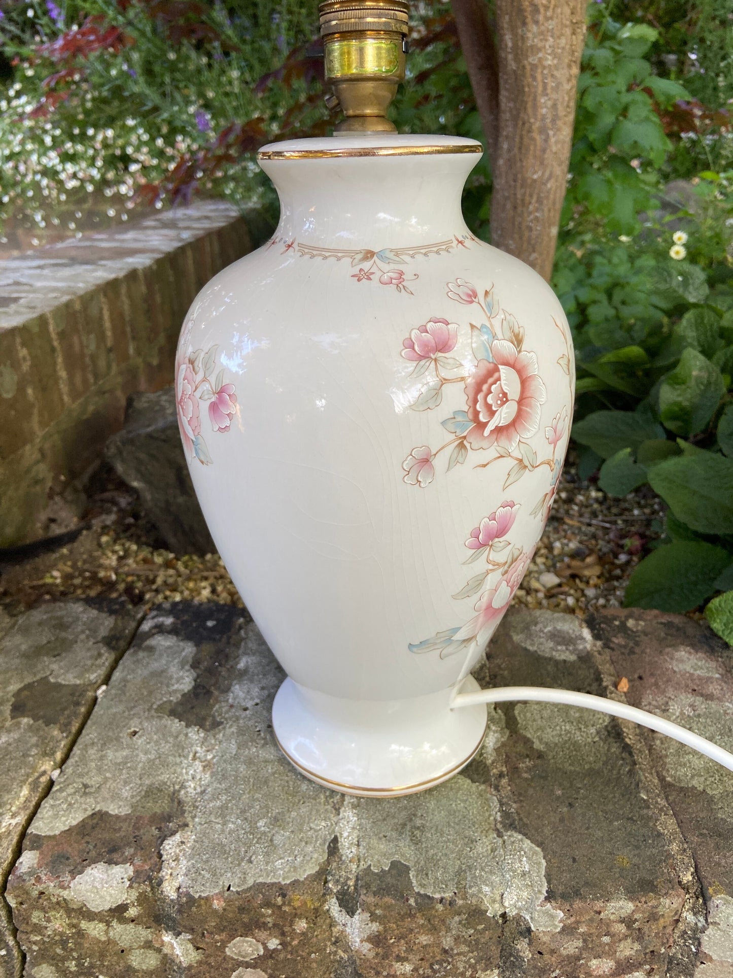 Vintage M&S St Michael's 1980s ceramic lamp with rose and blossom detail - working condition