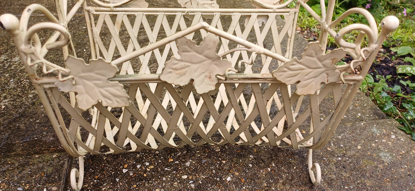 Vintage Style Metal Storage Basket Magazine Rack Storage Painted Cream