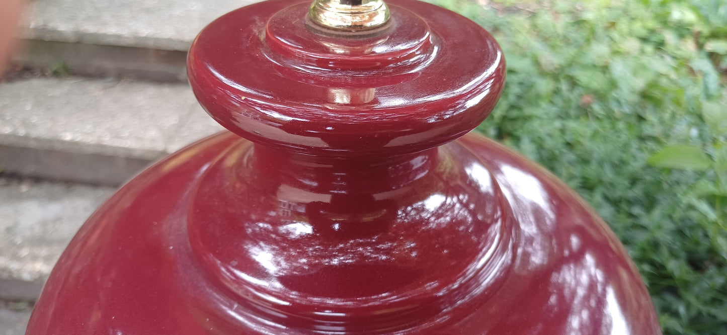 Huge and Heavy Vintage Retro 80s Maroon and Black Table Lamp in Working Order