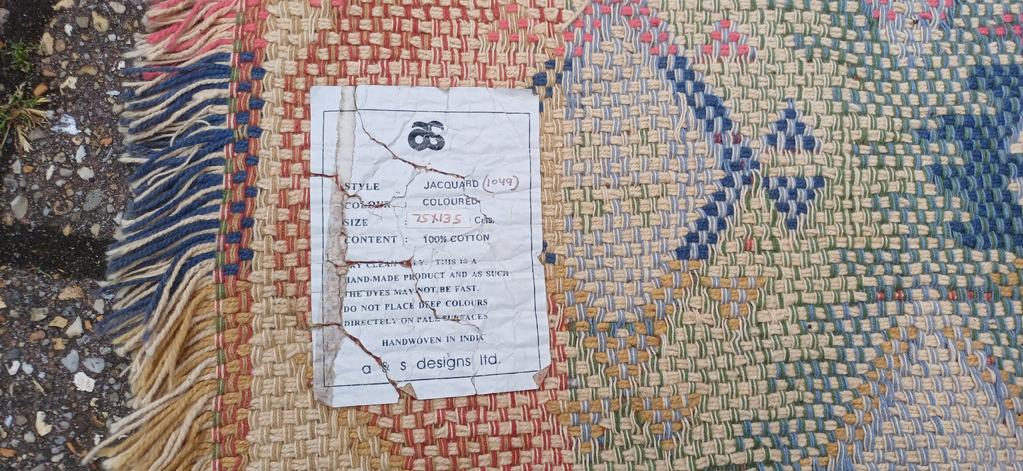 Pretty 100% Cotton Jacquard Style Decorative Rug. Handwoven in India 150 x 80 cm Colourful Vintage Style.