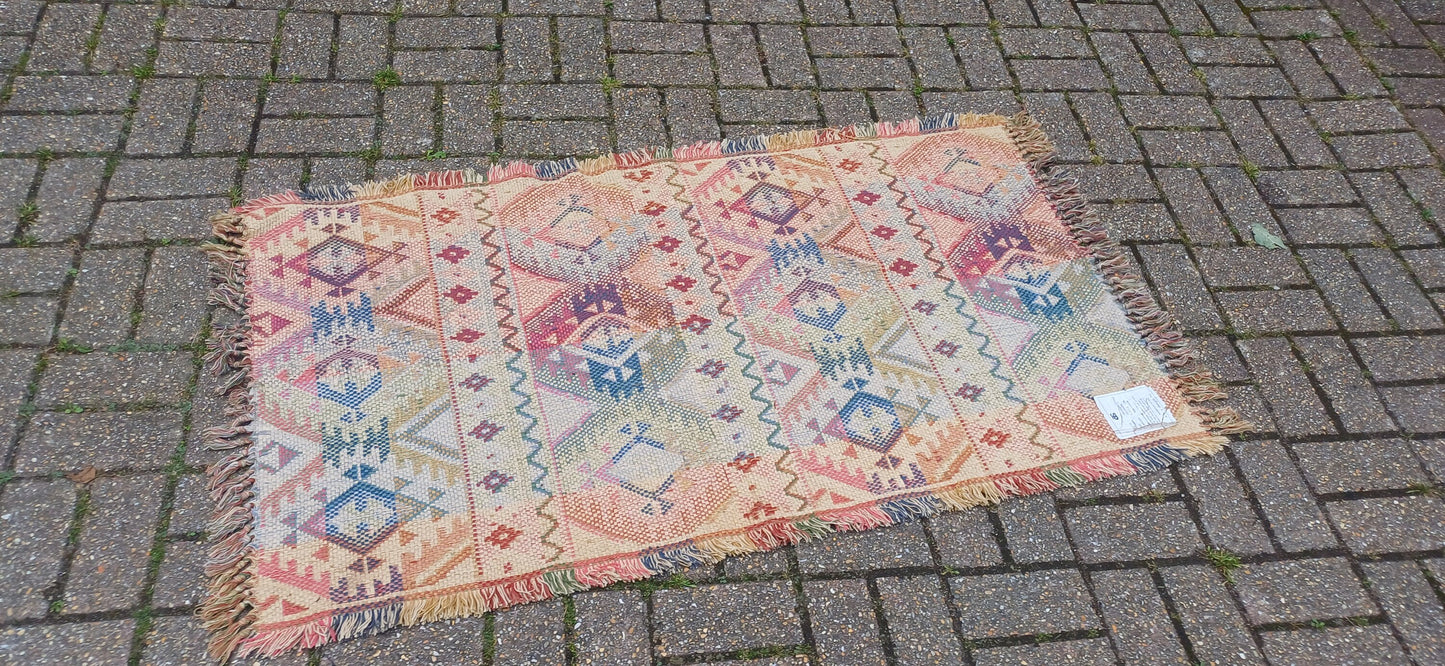 Pretty 100% Cotton Jacquard Style Decorative Rug. Handwoven in India 150 x 80 cm Colourful Vintage Style.