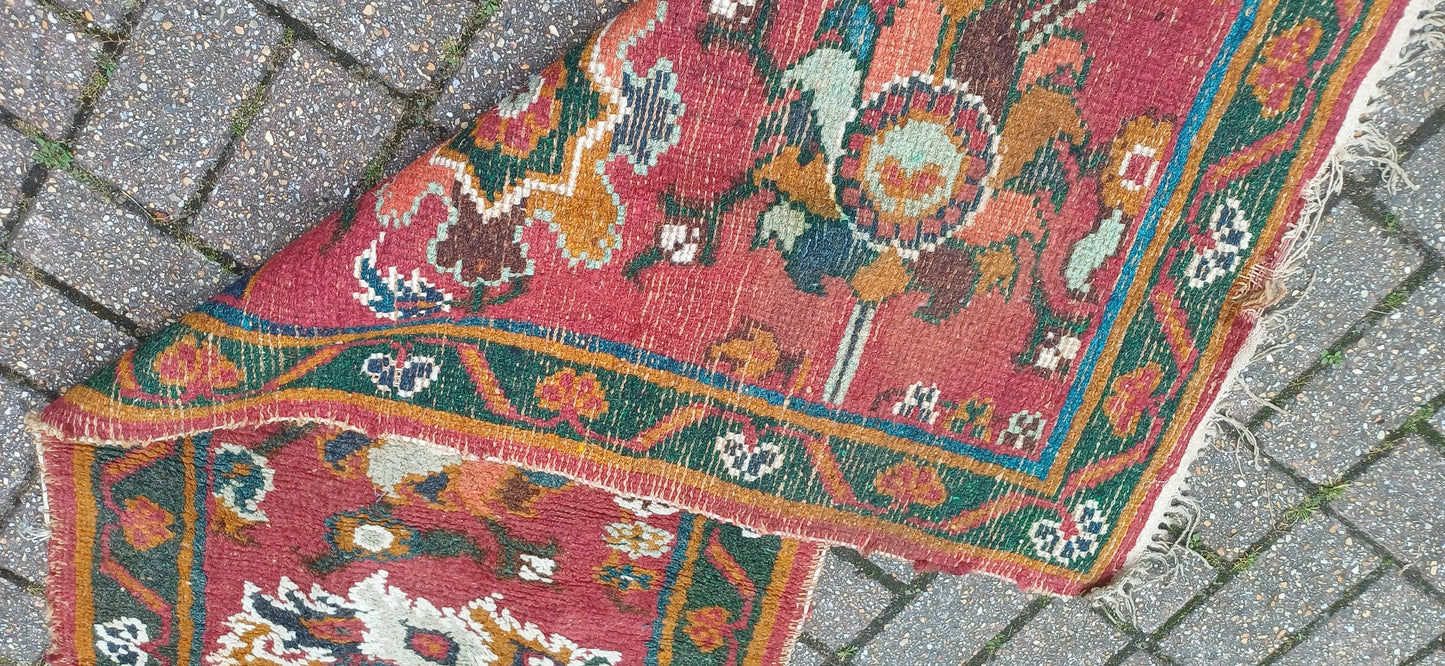 Charming Bohemian Age Worn Early 20th Century Vintage Rug Runner Beautiful Colours Shabby Chic 260 x 72 cm