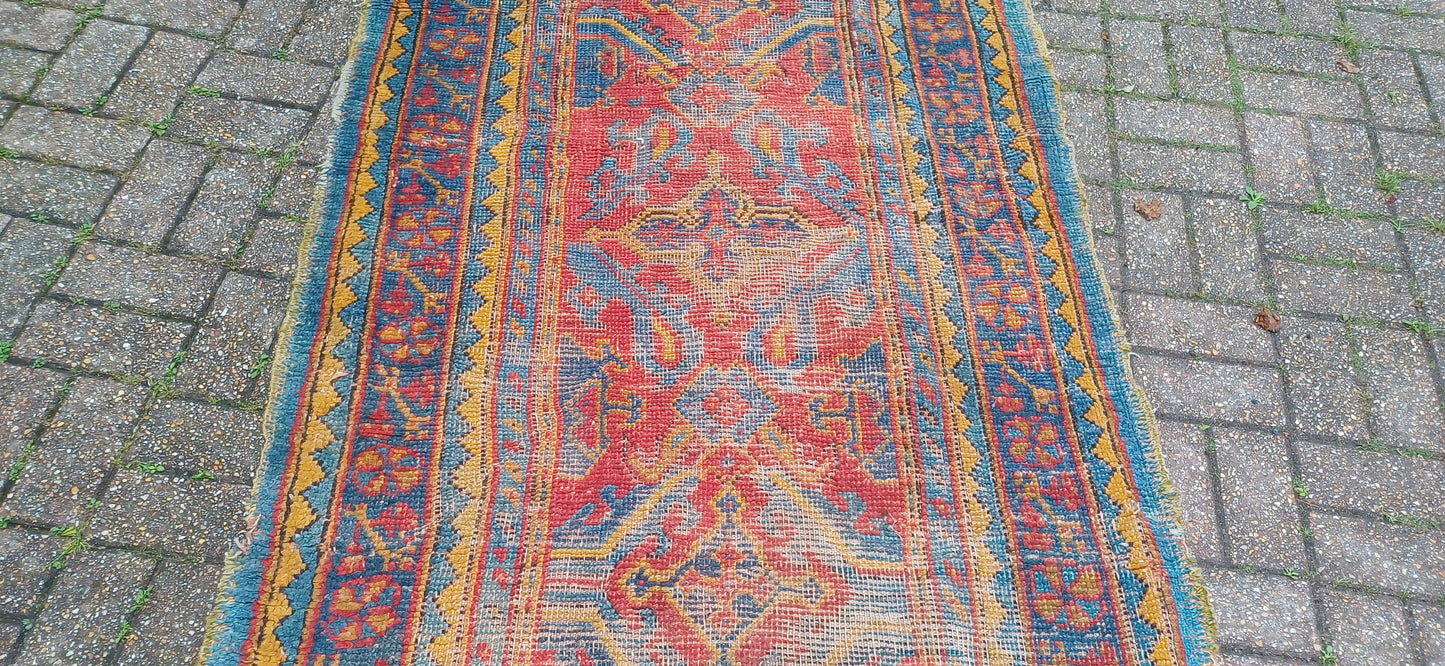 Charming Wool Woollen Bohemian Age Worn Early 20th Century Vintage Rug Runner Beautiful Colours Shabby Chic 404 x 113 cm