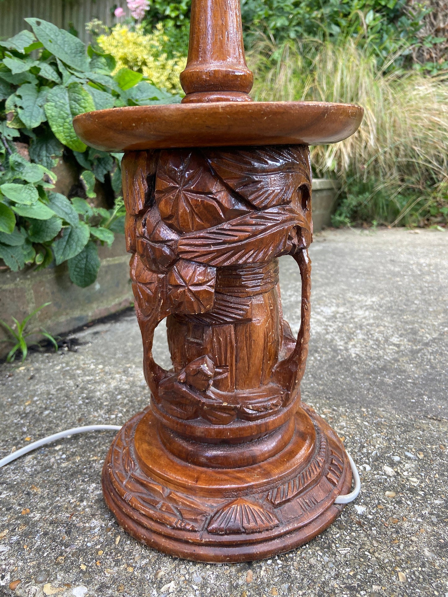 Large ethnic carved wooden vintage table lamp - South Pacific