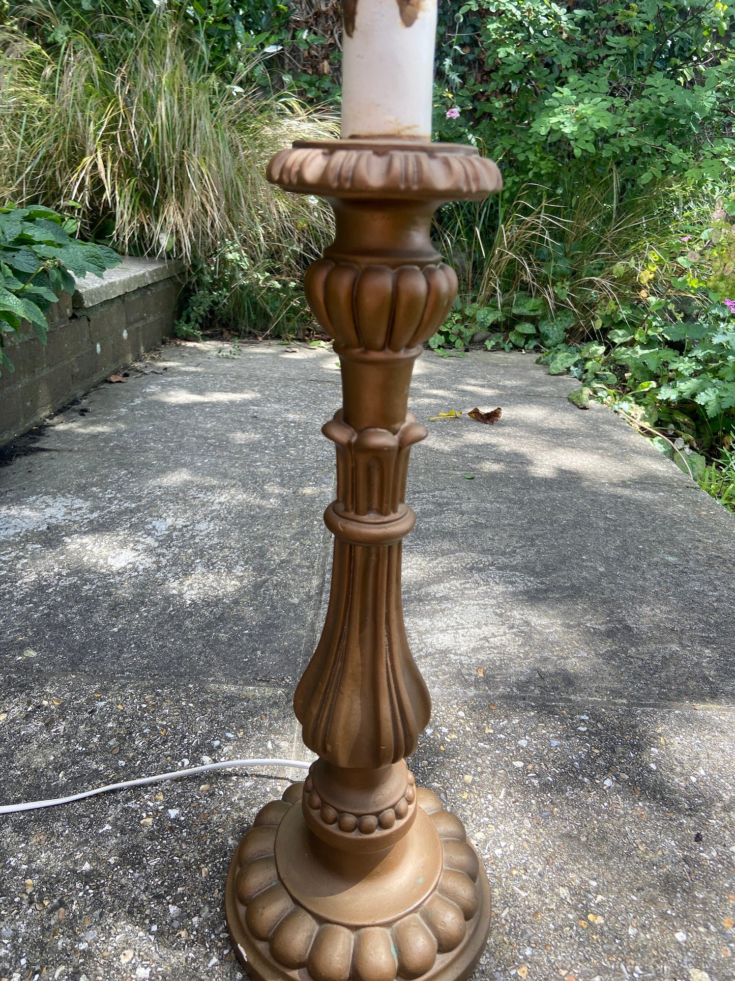 Tall retro vintage table lamp in antique gold - made of resin and painted; classic candelstick holder style, working, vgc