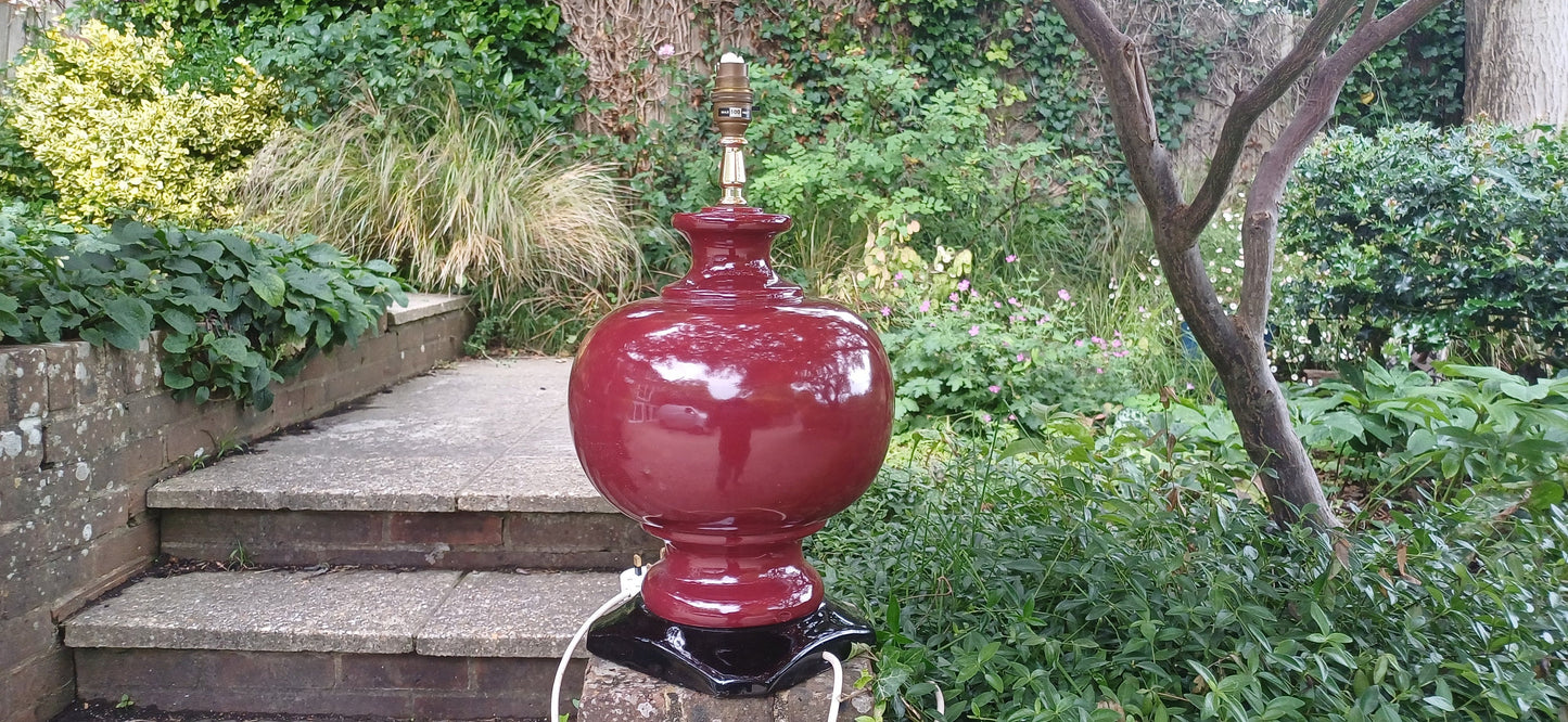 Huge and Heavy Vintage Retro 80s Maroon and Black Table Lamp in Working Order