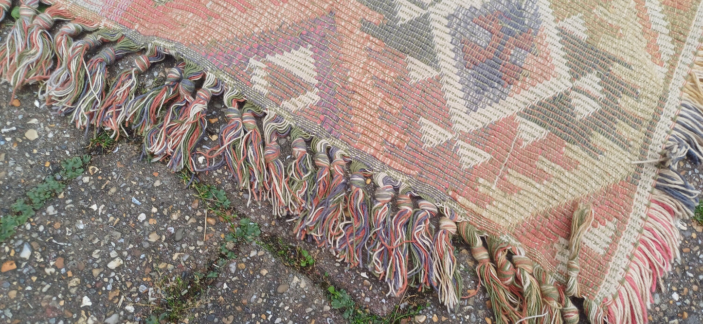 Pretty 100% Cotton Jacquard Style Decorative Rug. Handwoven in India 150 x 80 cm Colourful Vintage Style.