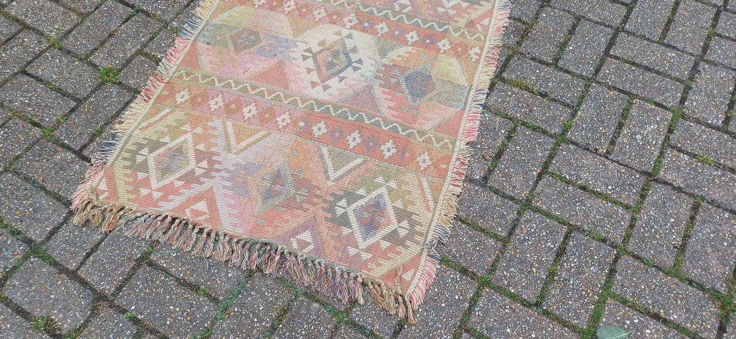 Pretty 100% Cotton Jacquard Style Decorative Rug. Handwoven in India 150 x 80 cm Colourful Vintage Style.