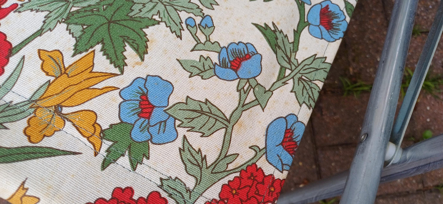 Vintage Retro 70s Sprung Deckchair. Folding. Made in Czechosolvakia. Funky Floral Decoration.