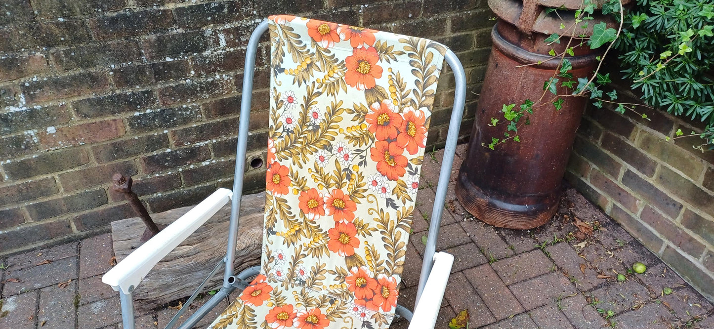 Vintage Retro 70s Sprung Deckchair. Folding. Funky Floral Decoration.