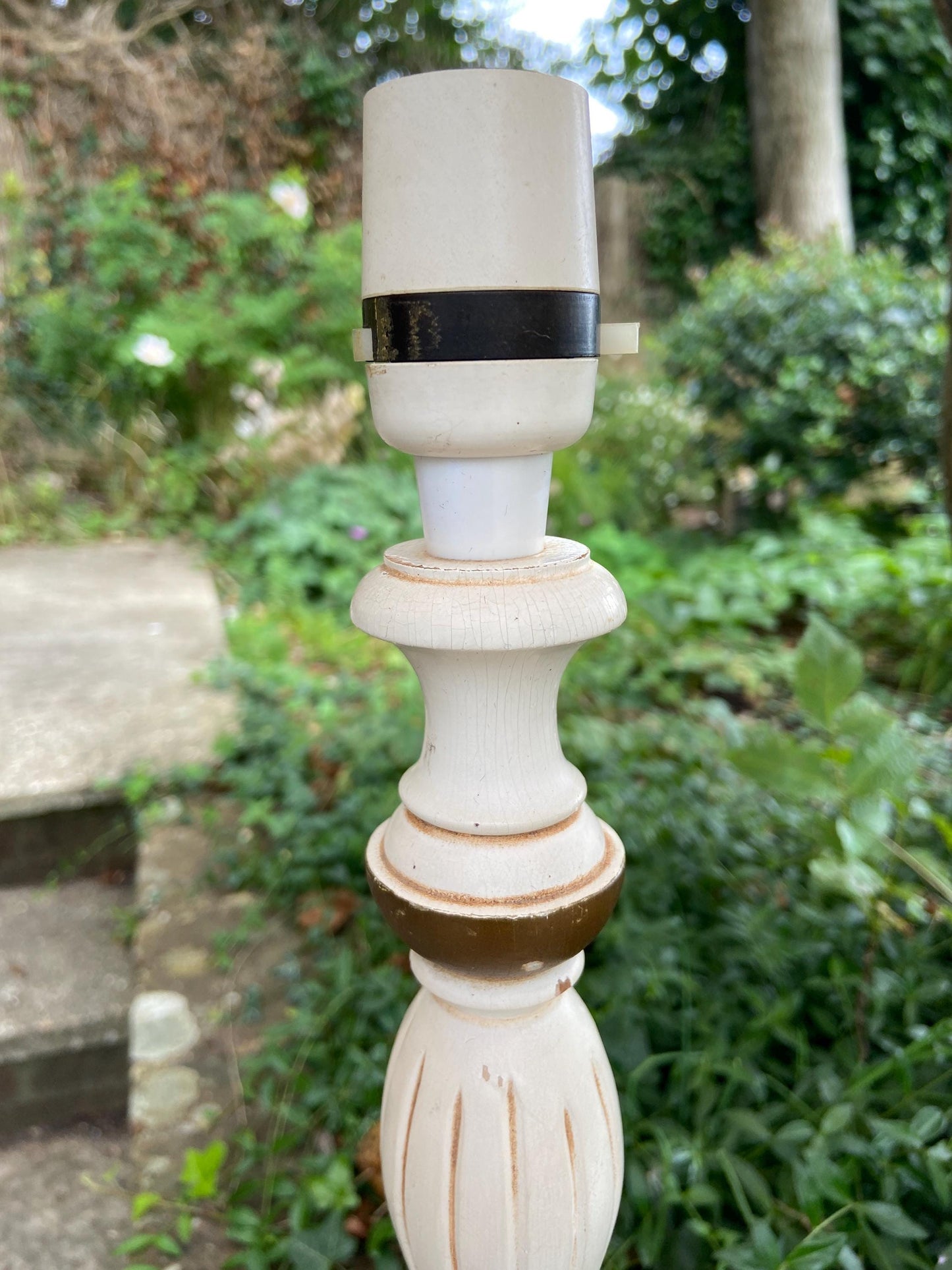 Smashing 1970s painted white wooden lamp with super purple underside felt! Vintage wooden white table lamp
