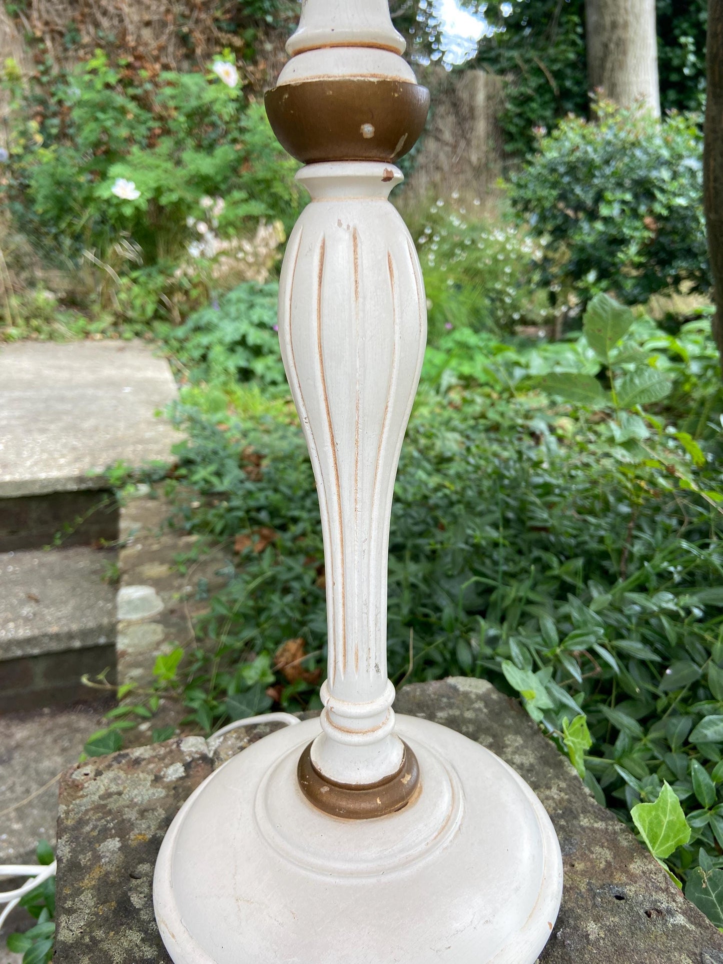 Smashing 1970s painted white wooden lamp with super purple underside felt! Vintage wooden white table lamp