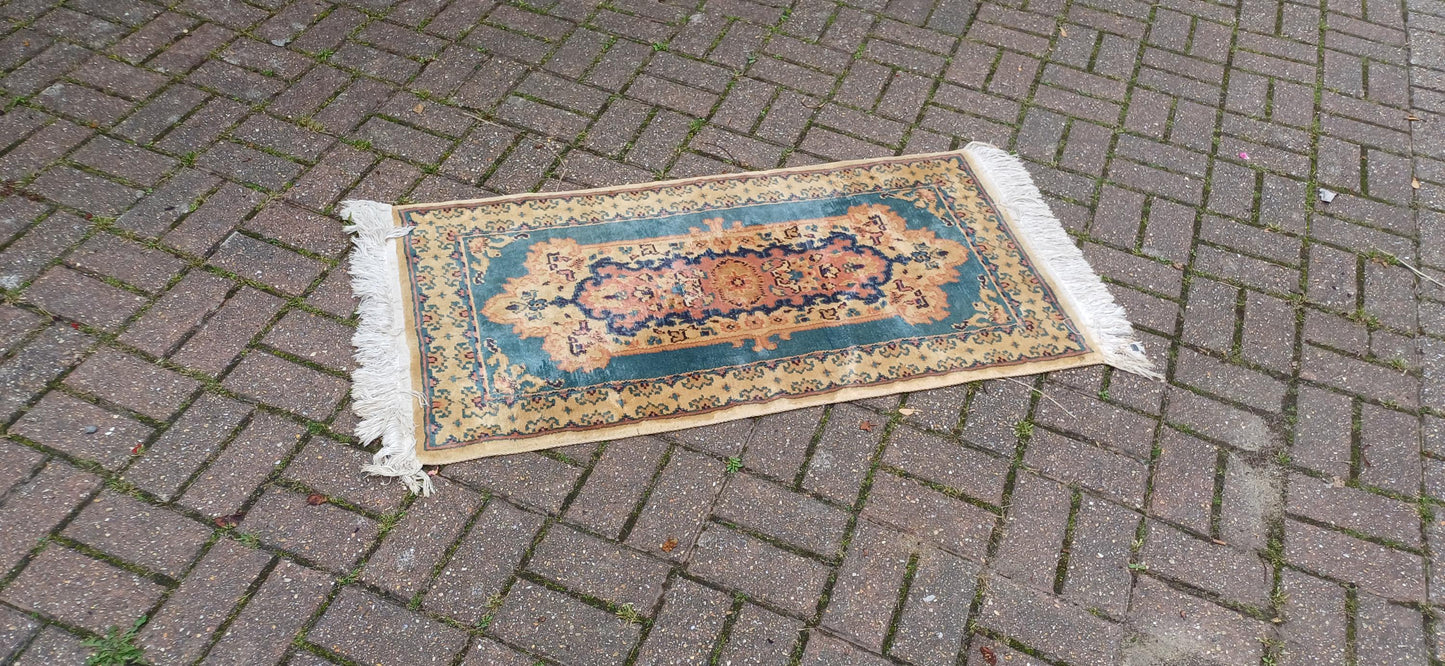 Classic 70s or 80s Decorative Patterned Rug Vintage Wool Woollen Rug Beige Dark Cream 133 x 60 cm