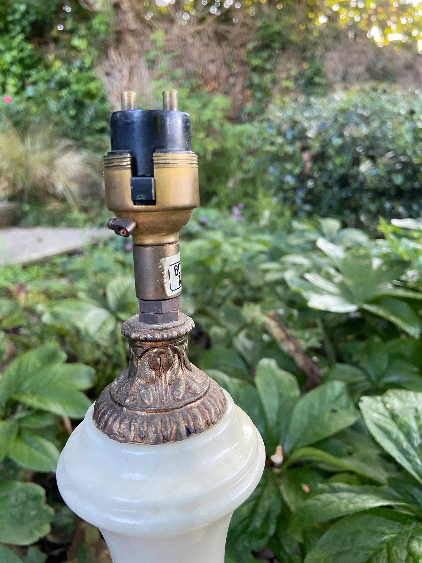 Wonderful tall vintage onyx table lamp - stunning, it does need some electical work