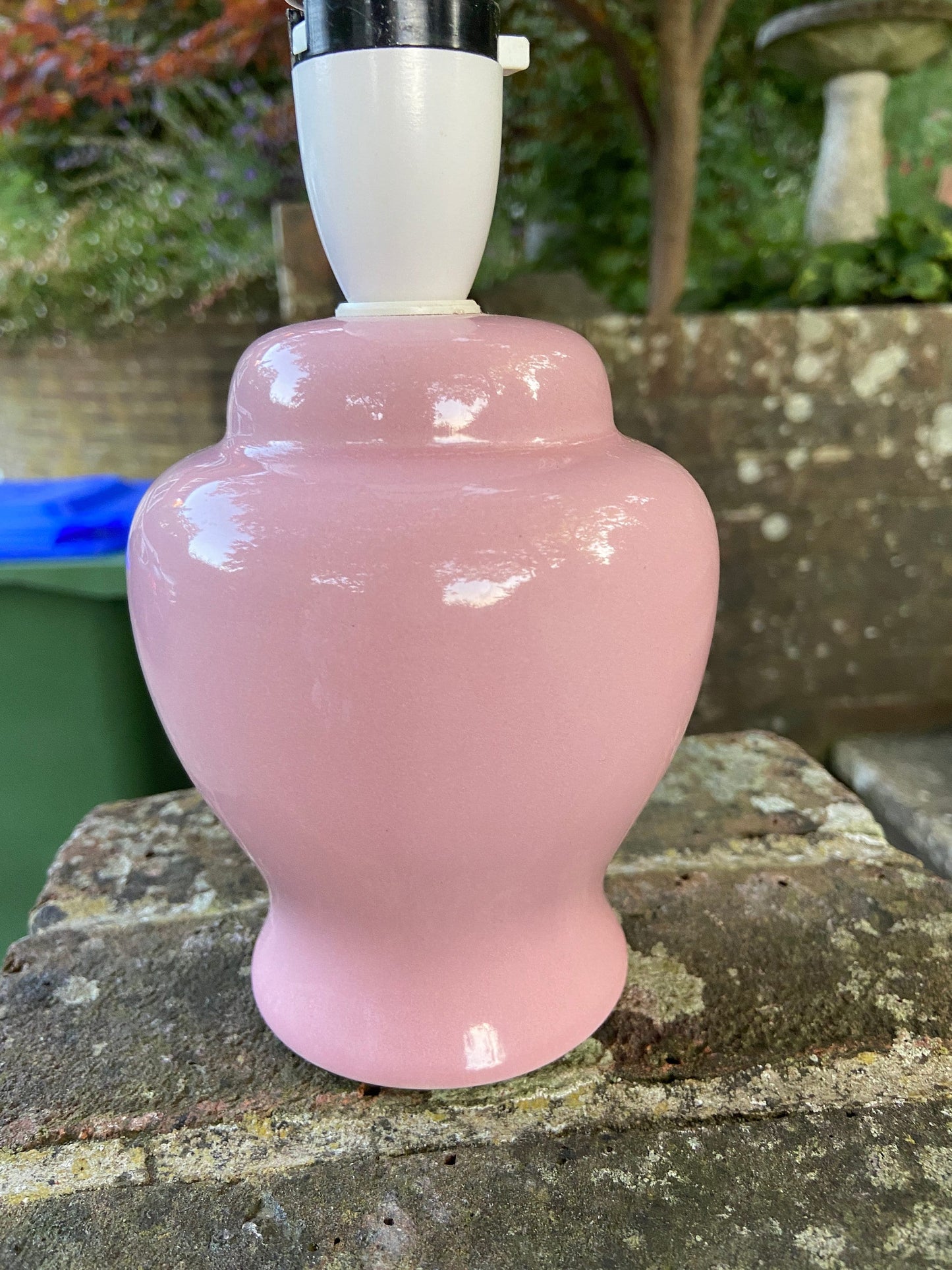 Vintage pretty in pink 1970s table lamp; original retro table lamp in pink, barbie pink, working table lamp