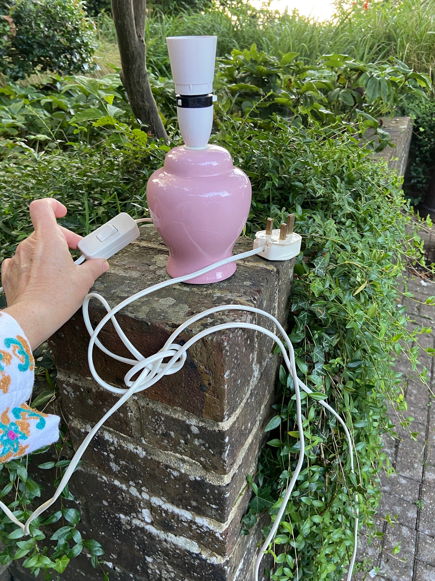 Vintage pretty in pink 1970s table lamp; original retro table lamp in pink, barbie pink, working table lamp