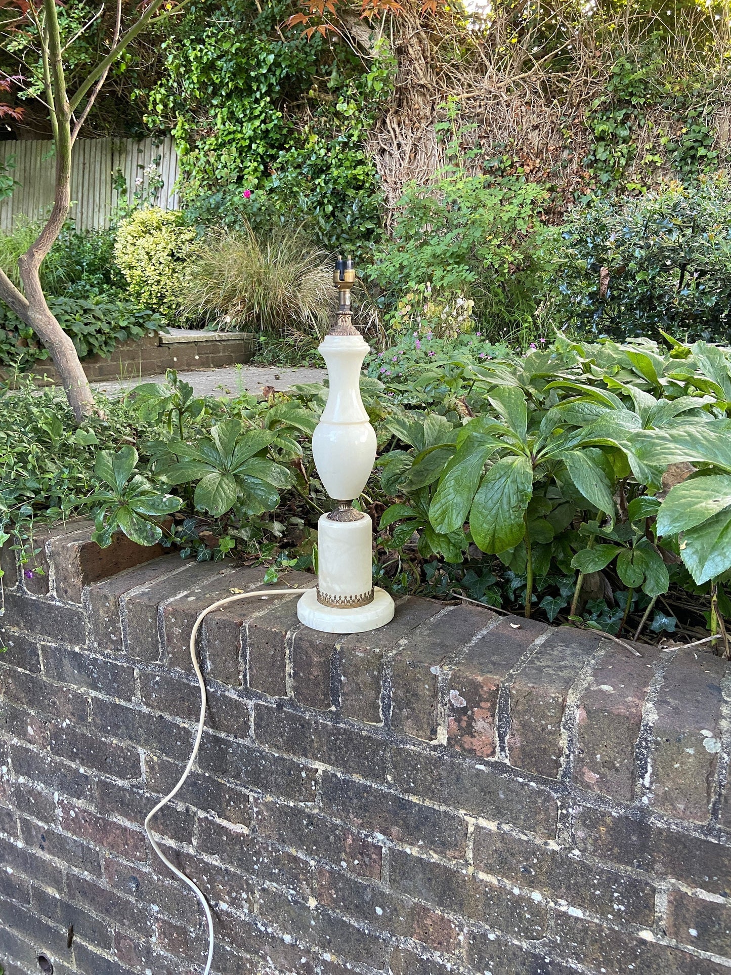 tall creamy white elegant onyx alabaster vintage table lamp. super brass detail. lamp base is in excellent condition but it does need a new bayonet fitment