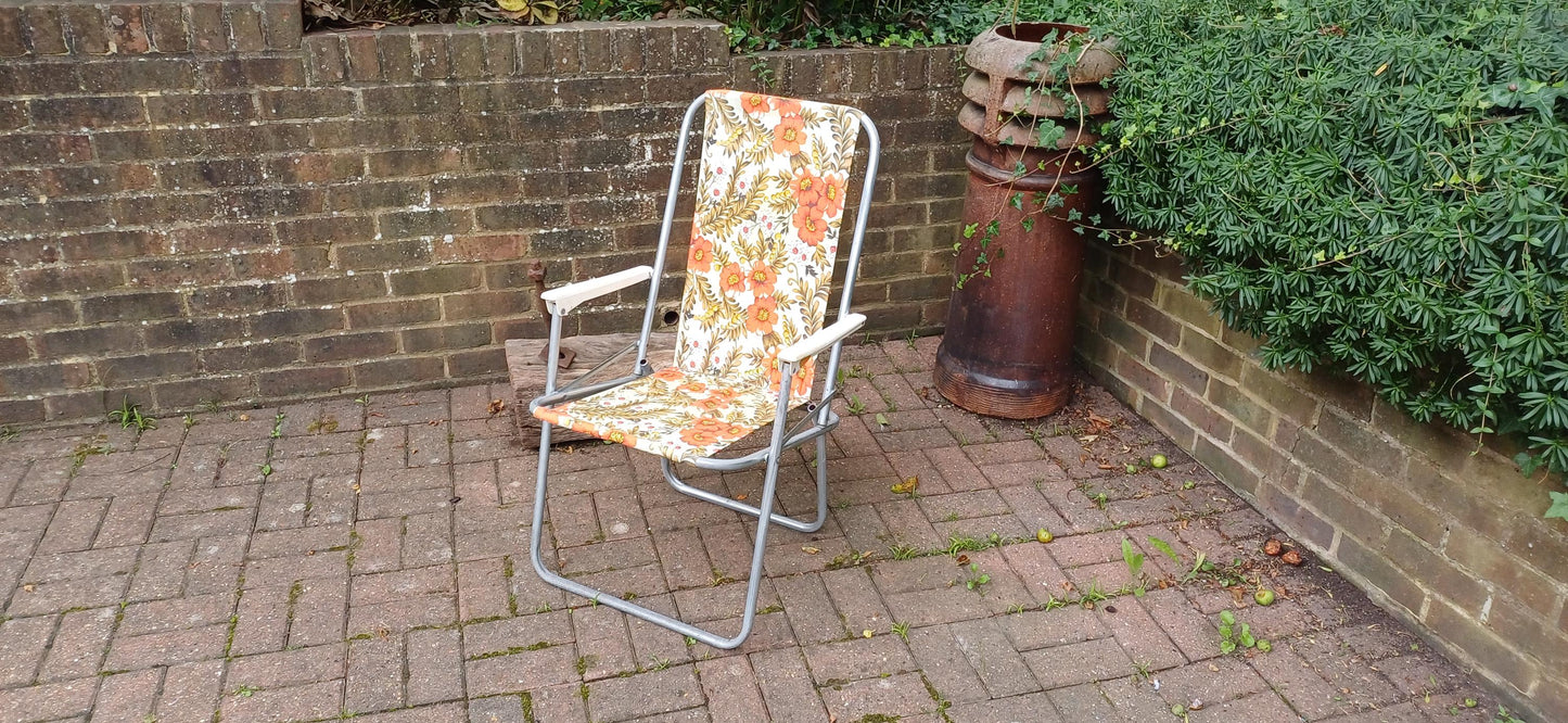 Vintage Retro 70s Sprung Deckchair. Folding. Funky Floral Decoration.