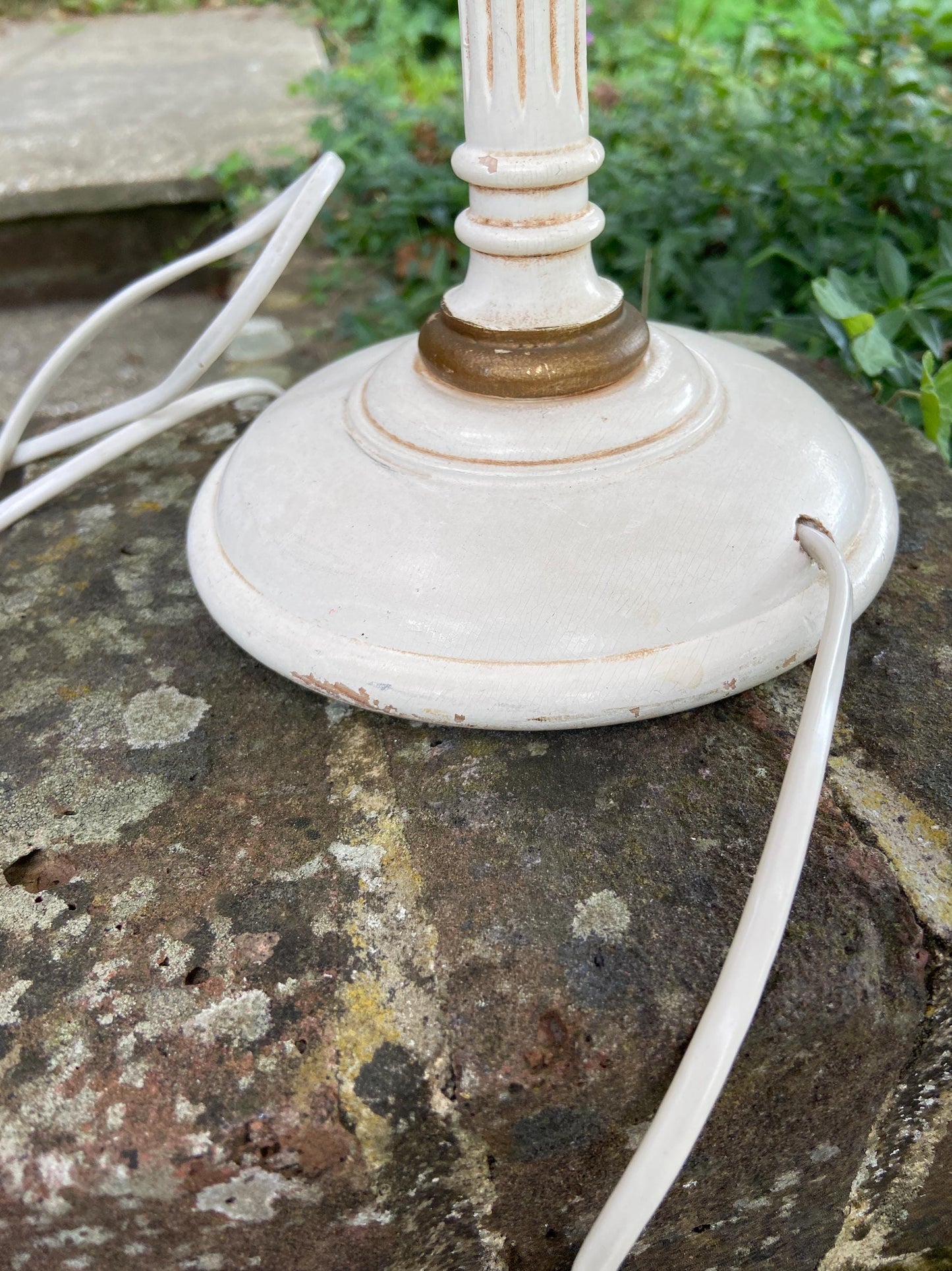 Smashing 1970s painted white wooden lamp with super purple underside felt! Vintage wooden white table lamp