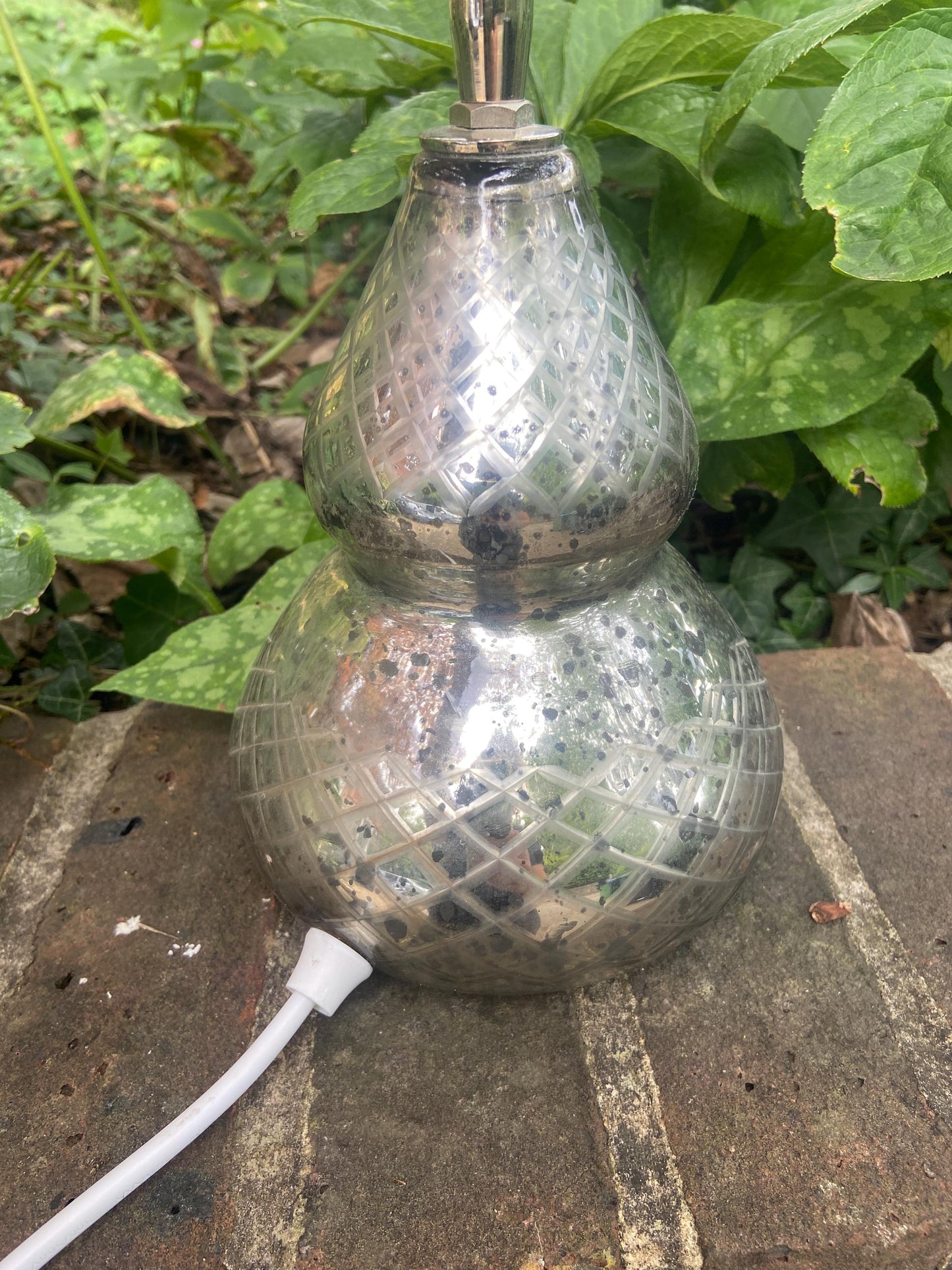 Turkish-Style Vintage Glass Silver Mirrored Table Lamp – Exotic Elegance Illuminated, working condition