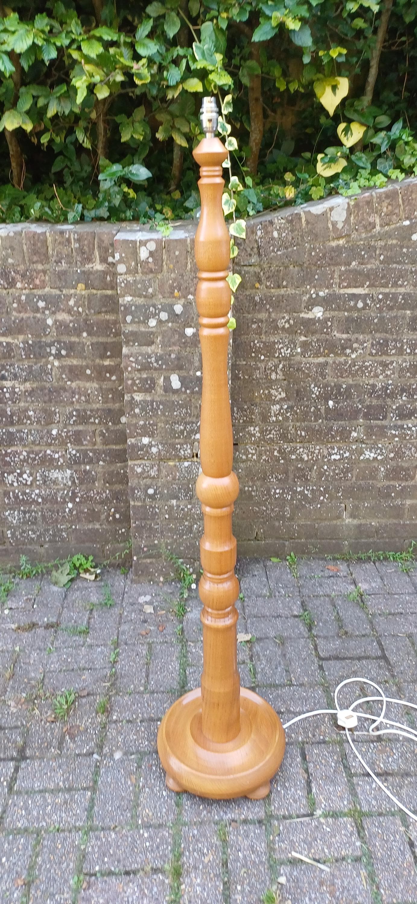 Chunky Yet Elegant Turned Elm Standard Lamp Ercol Style in Great Condition and Working. Free Hand Delivery.