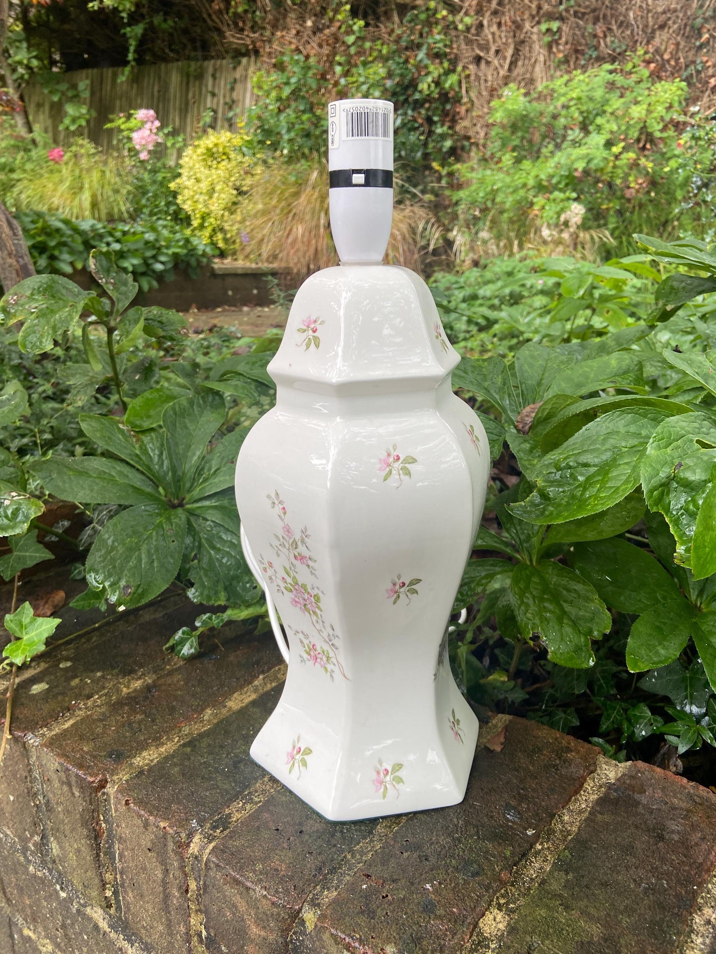Classic vintage ginger jar, mock oriental ceramic table lamp with flowers - working