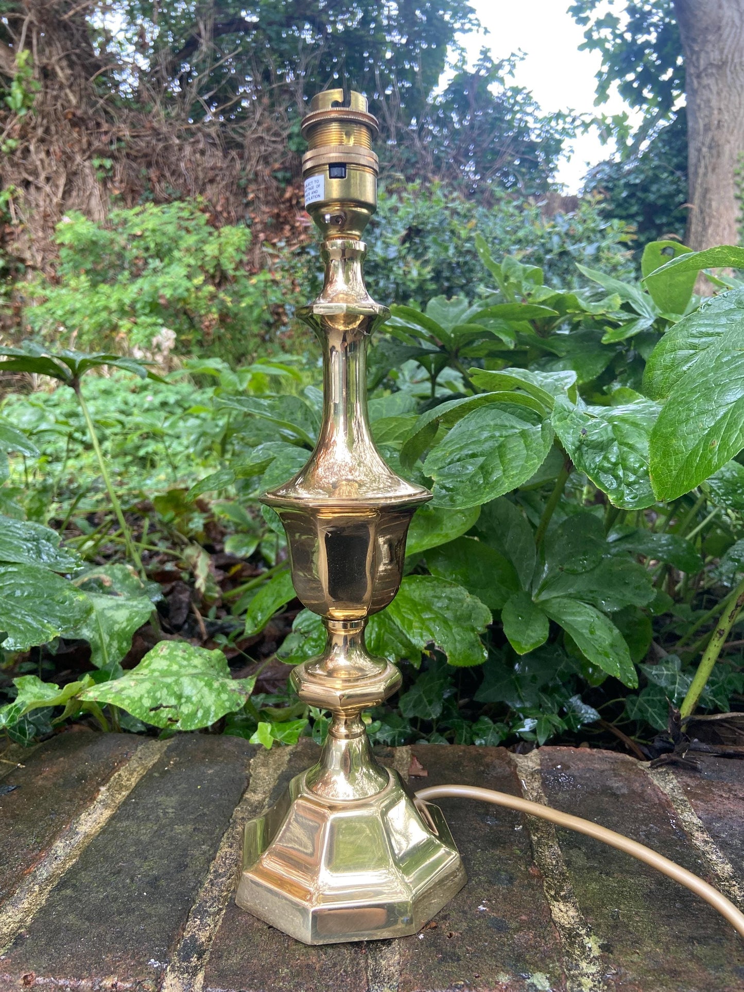 Classic Brass Vintage Table Lamp - VGC and working