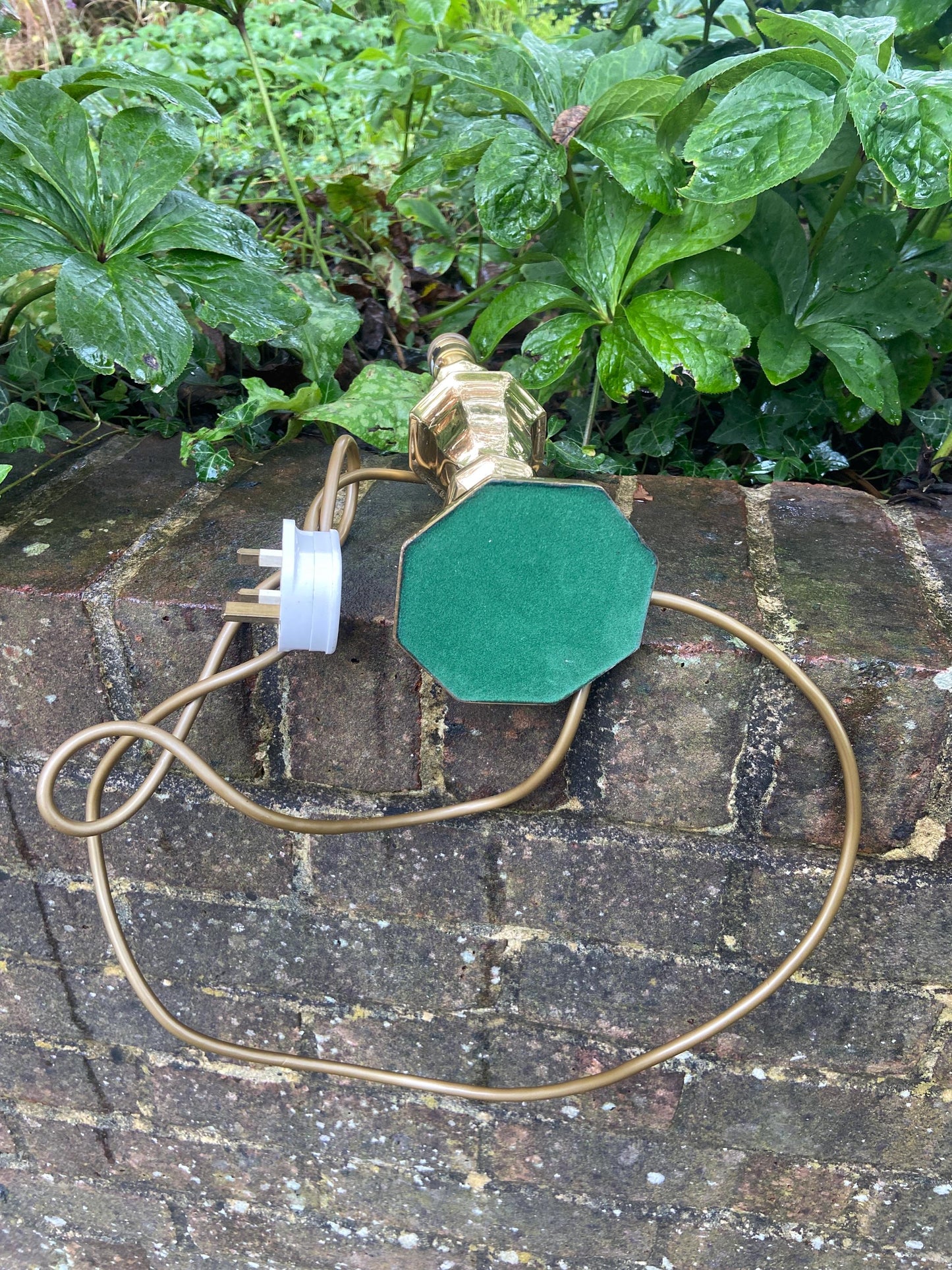 Classic Brass Vintage Table Lamp - VGC and working