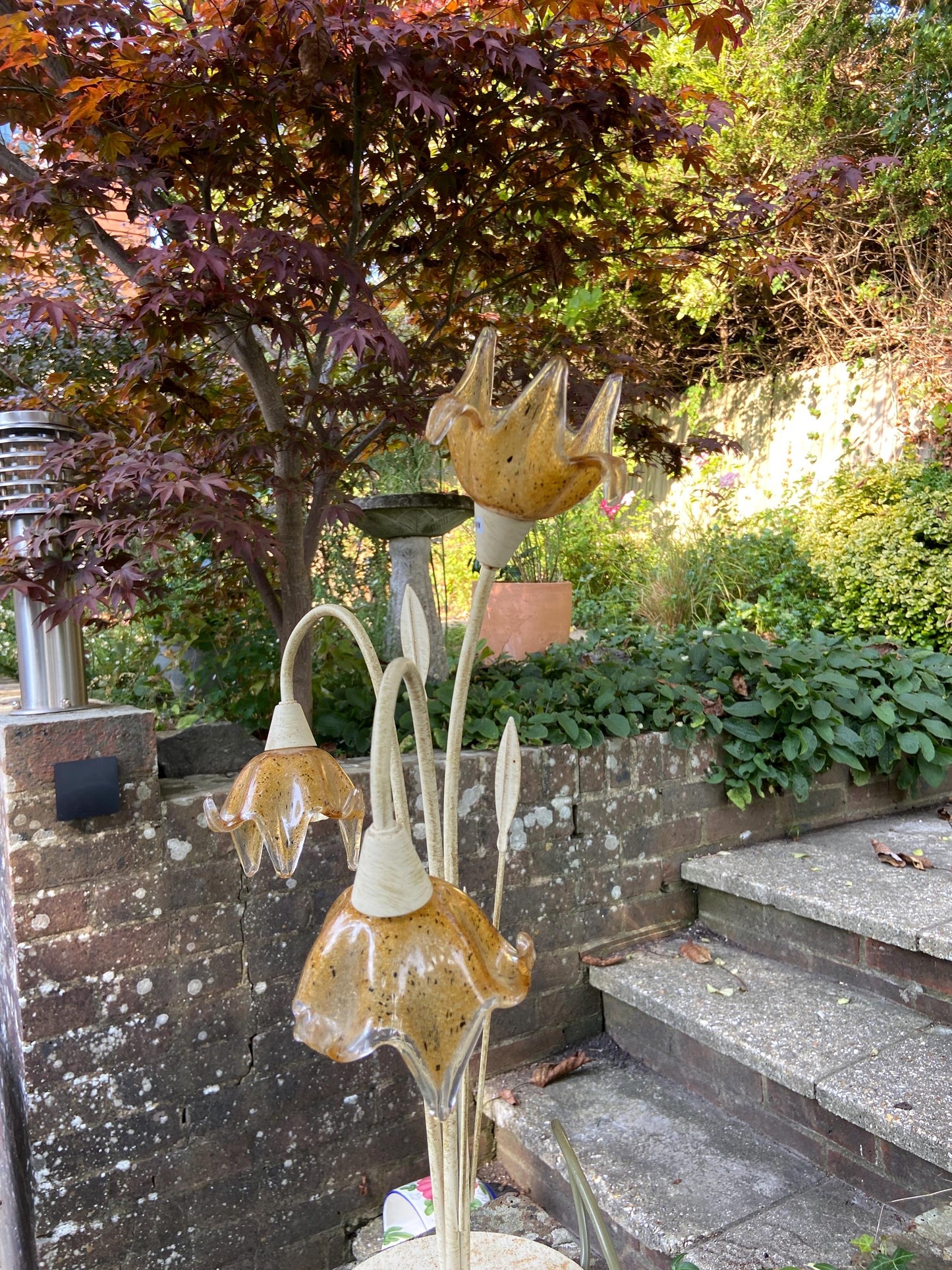 plant metal and glass flowers creM