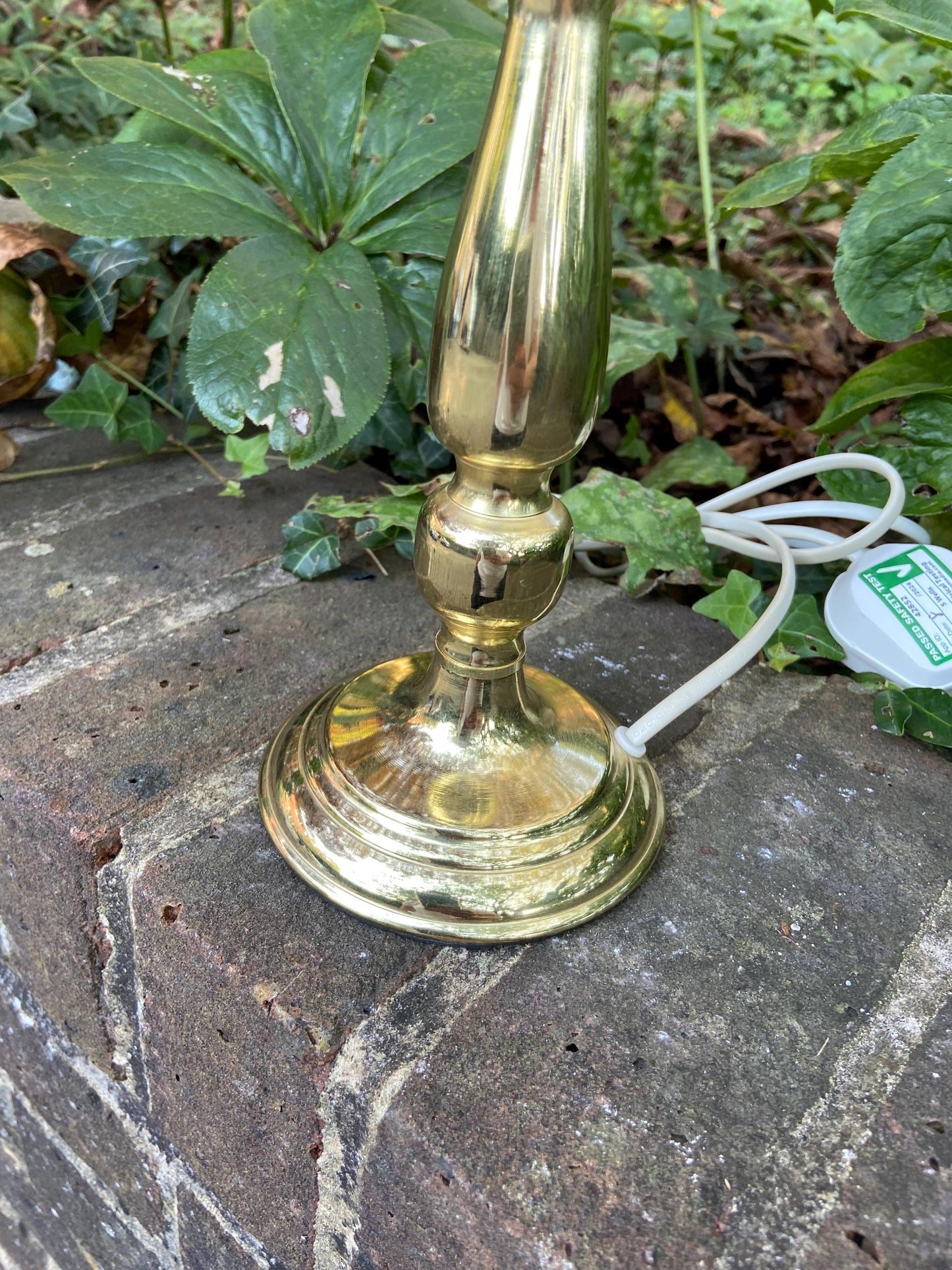 Classic vintage 1980s brass effect table lamp working and pat tested