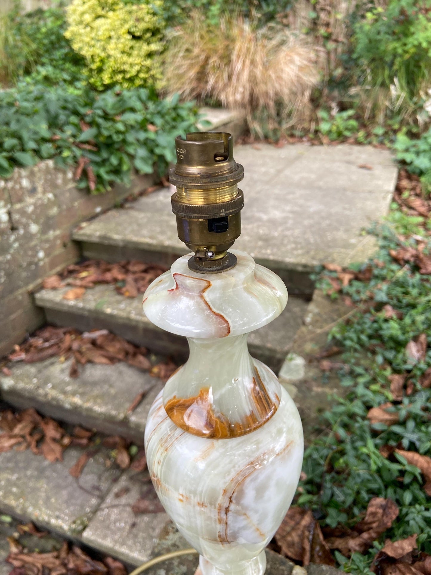 Tall vintage green onyx lamp on square tiered base - lovely green, brown, beige colouring - working
