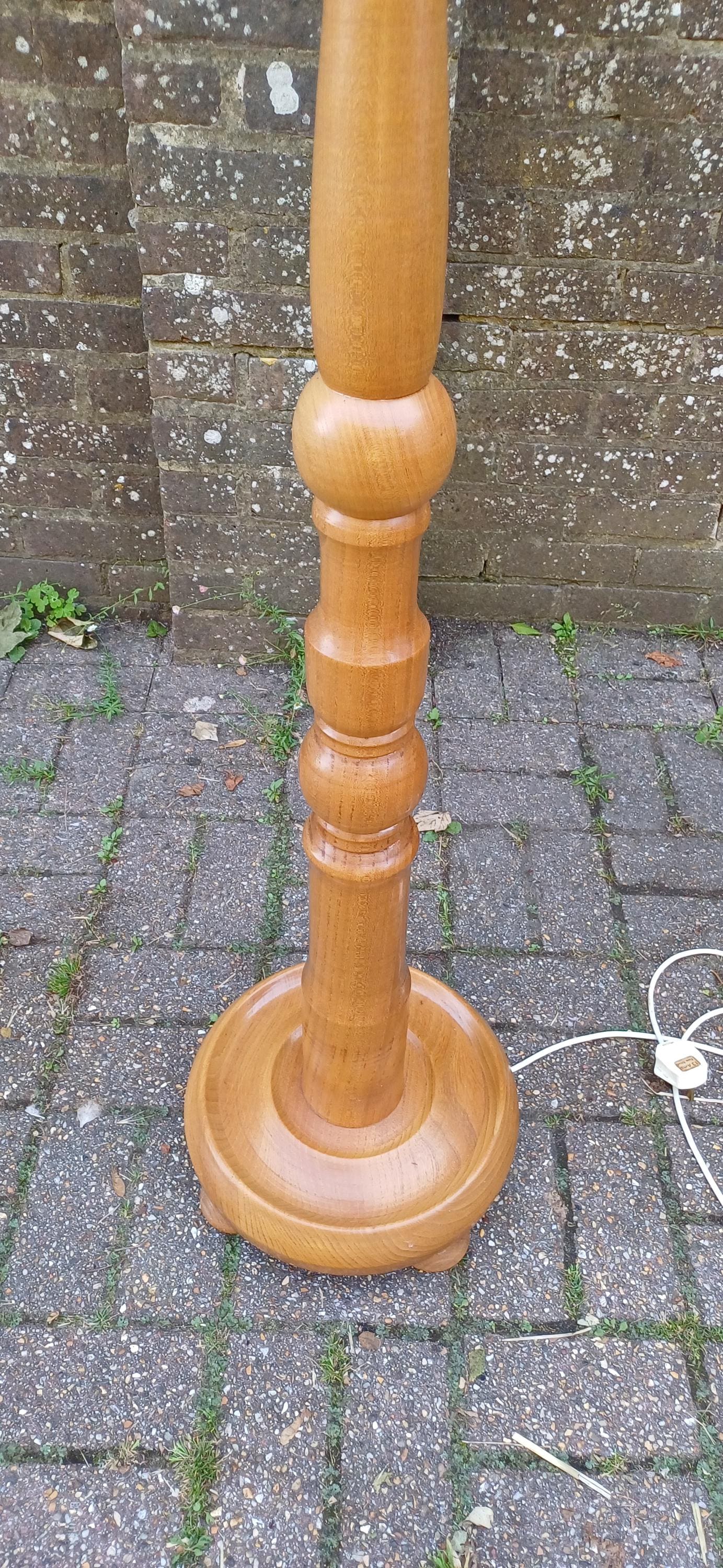 Chunky Yet Elegant Turned Elm Standard Lamp Ercol Style in Great Condition and Working. Free Hand Delivery.