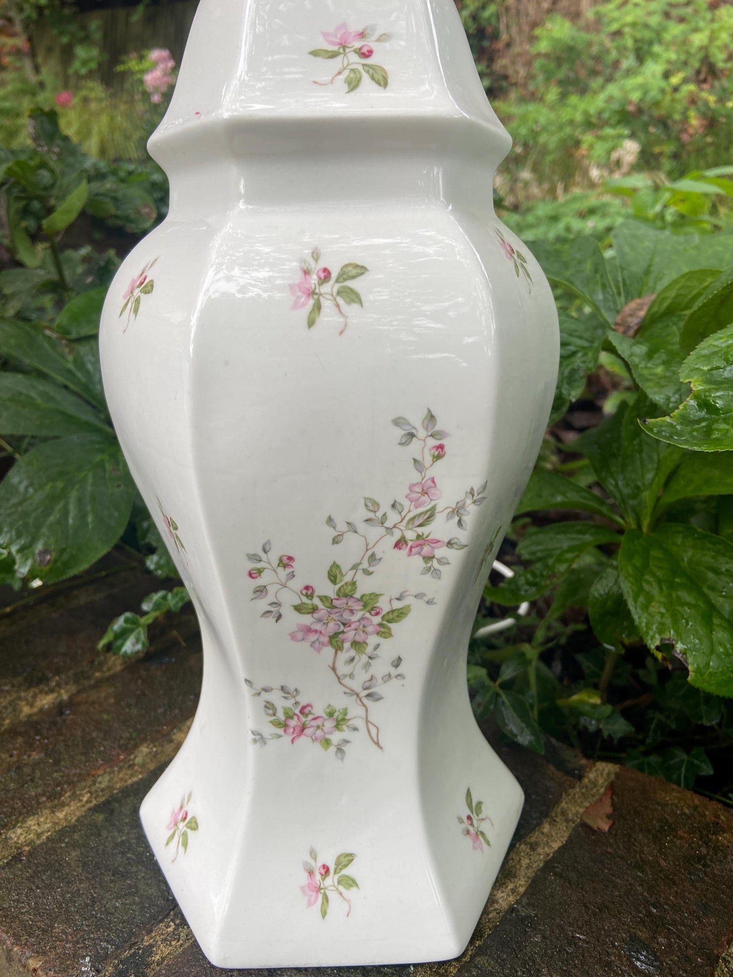 Classic vintage ginger jar, mock oriental ceramic table lamp with flowers - working
