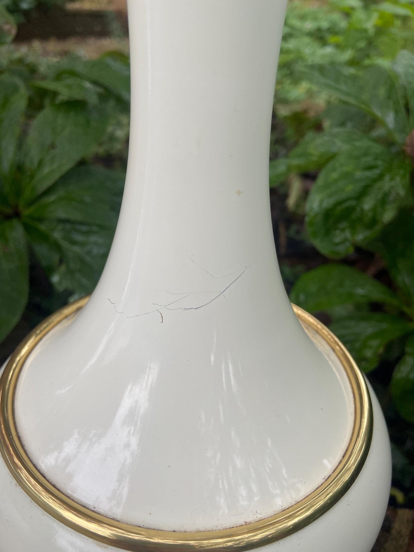 Quality vintage tall cream porcelain and brass table lamp - working condition, retro table lamp
