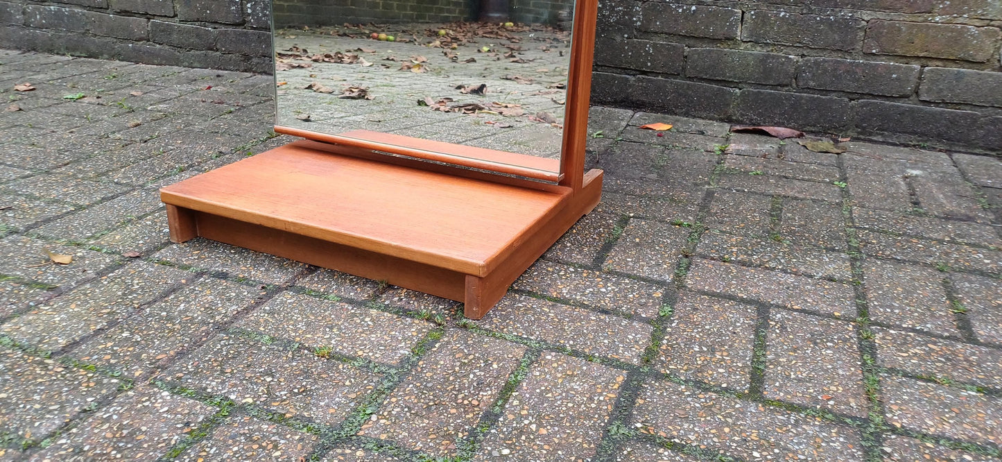 Classic 70s Chic Vintage Retro Full Length Cheval Mirror. Free Hand Delivery.