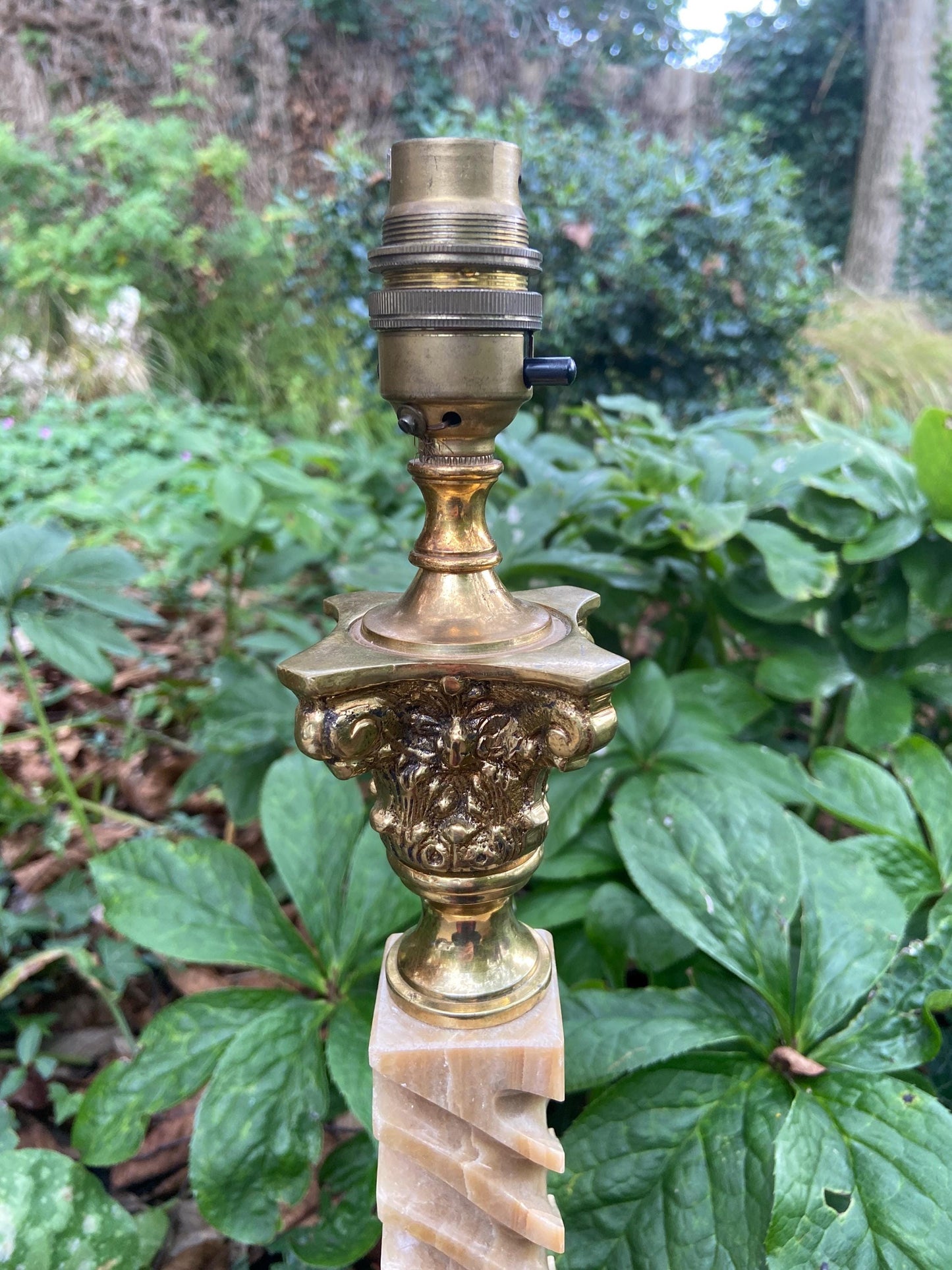 Unusual vintage spiral and creamy brown onyx (marble) and metal lamp - classical corinthian style, working